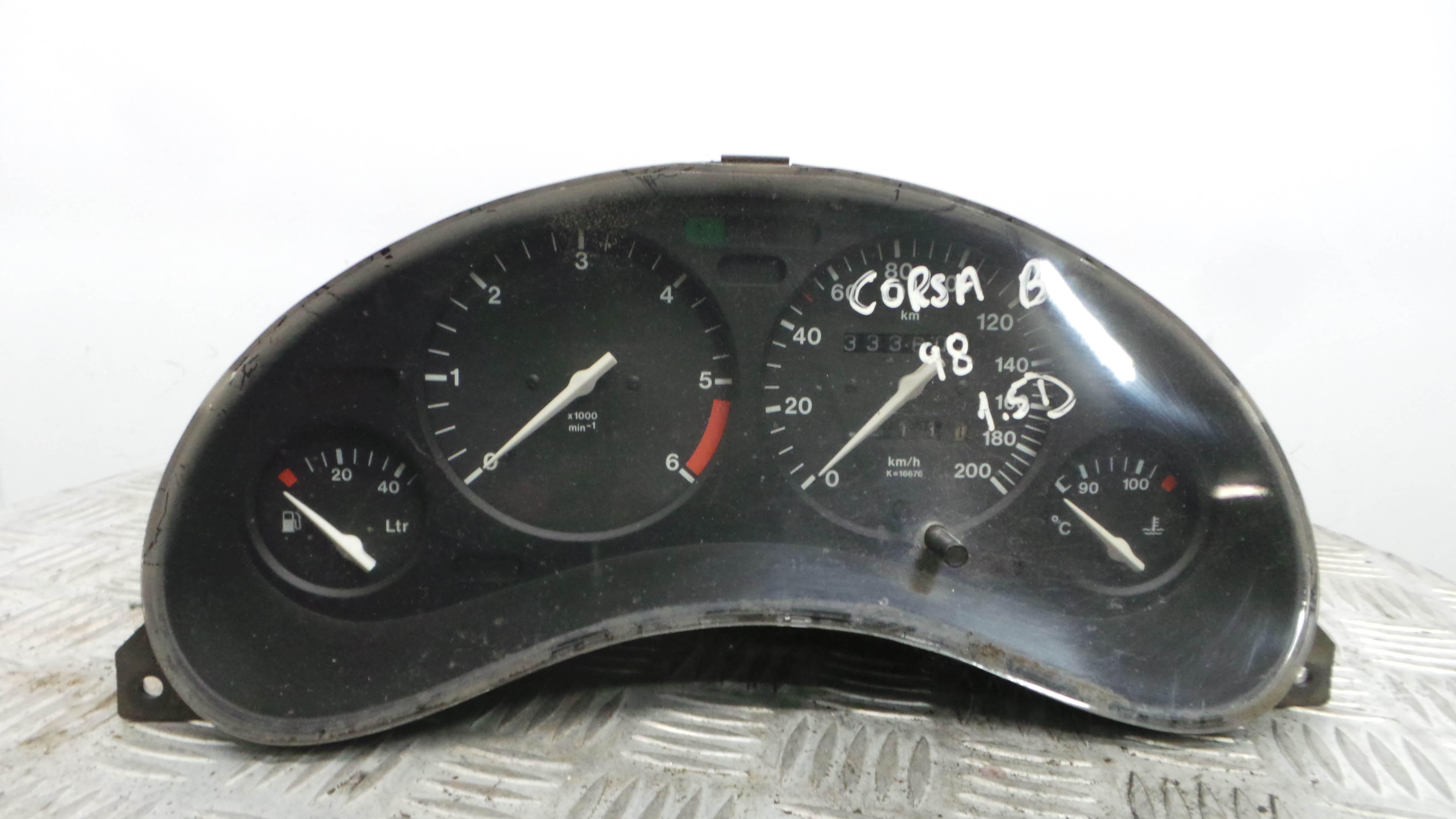 Quadrante 81117906 - OPEL CORSA B (S93)-33410190