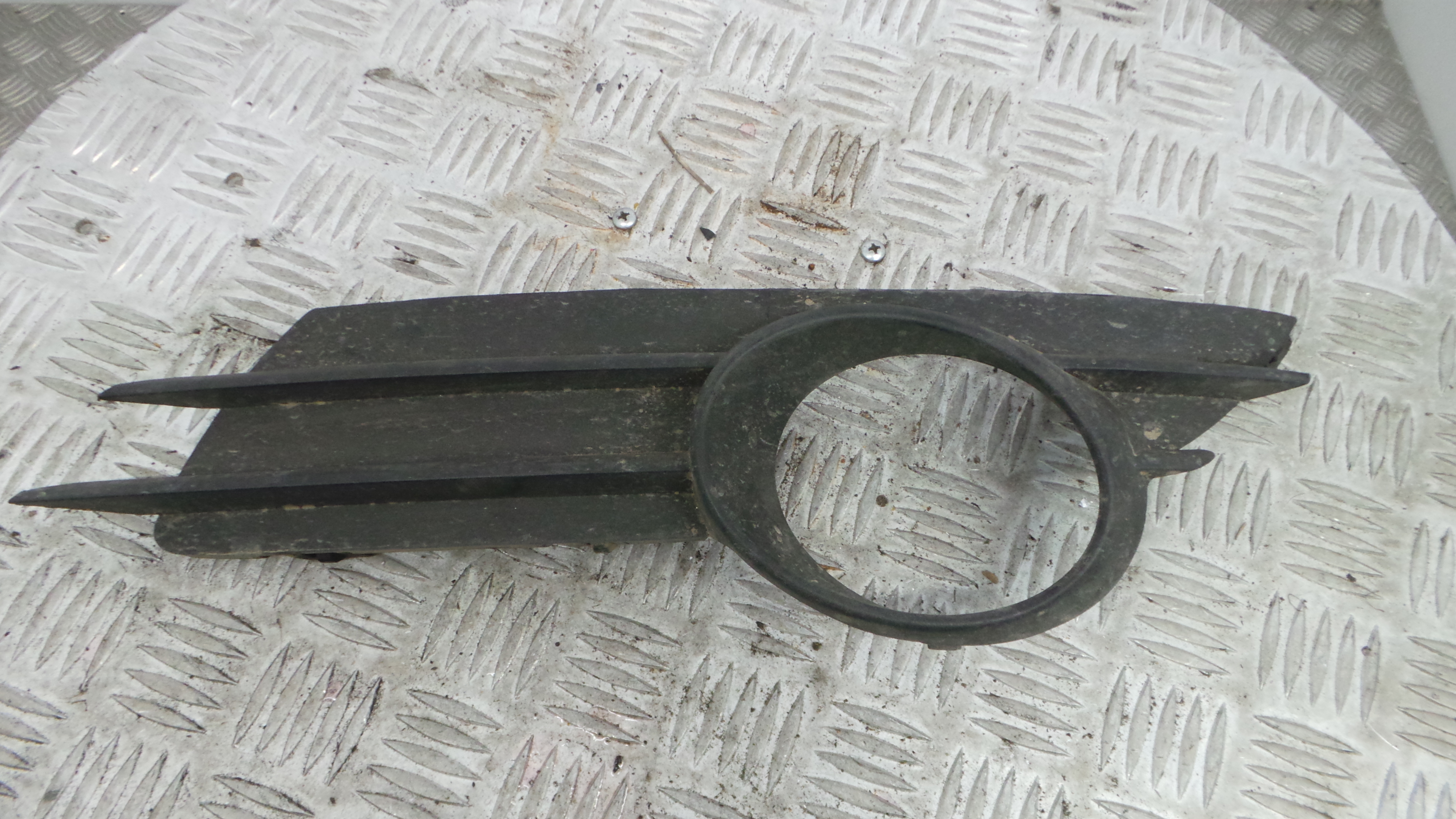 Grelha do Pára-Choques Esquerdo  - OPEL CORSA D (S07)-33439764