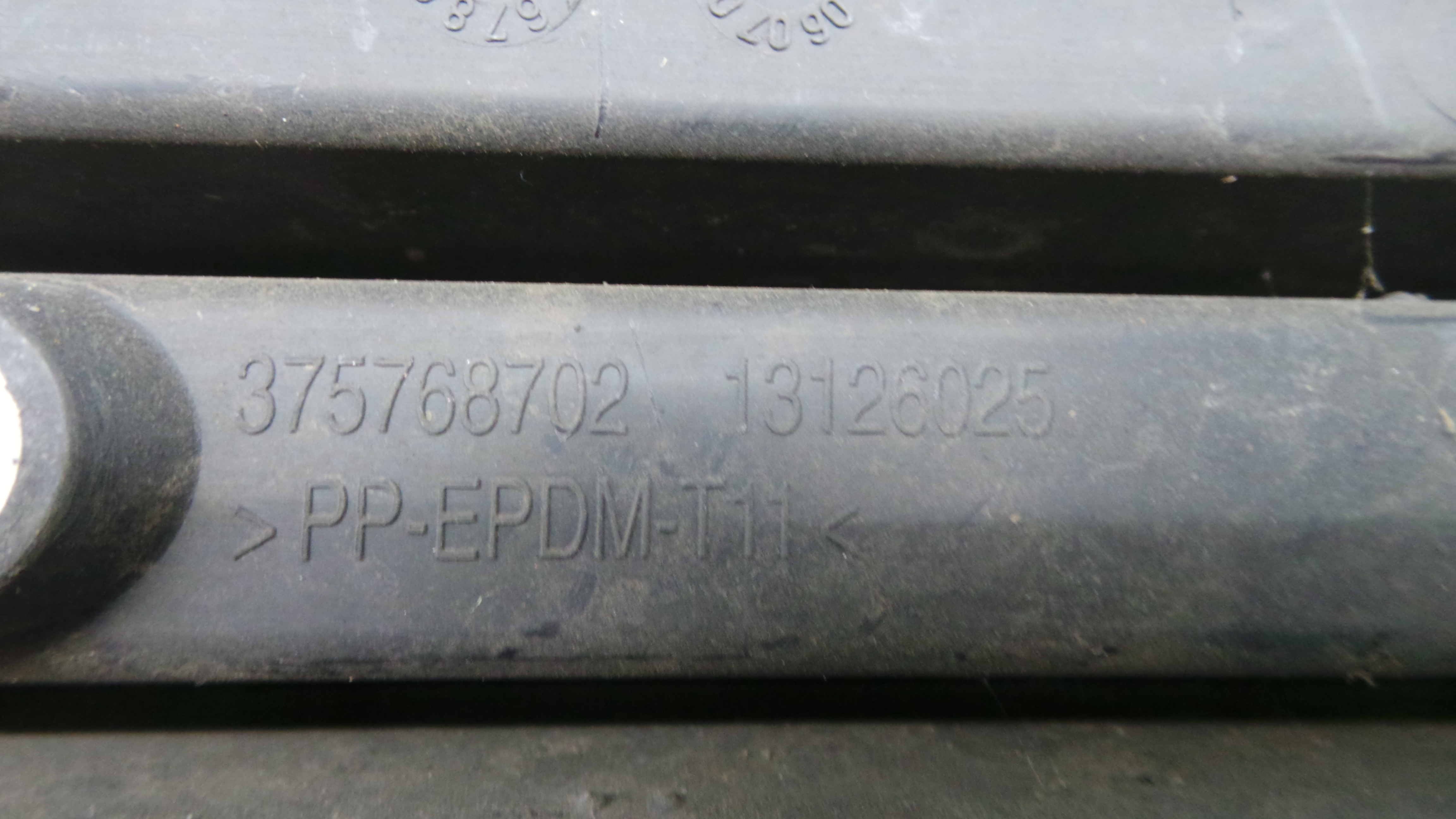 Grelha do Pára-Choques da Frente  - OPEL ASTRA H (A04)-33442025