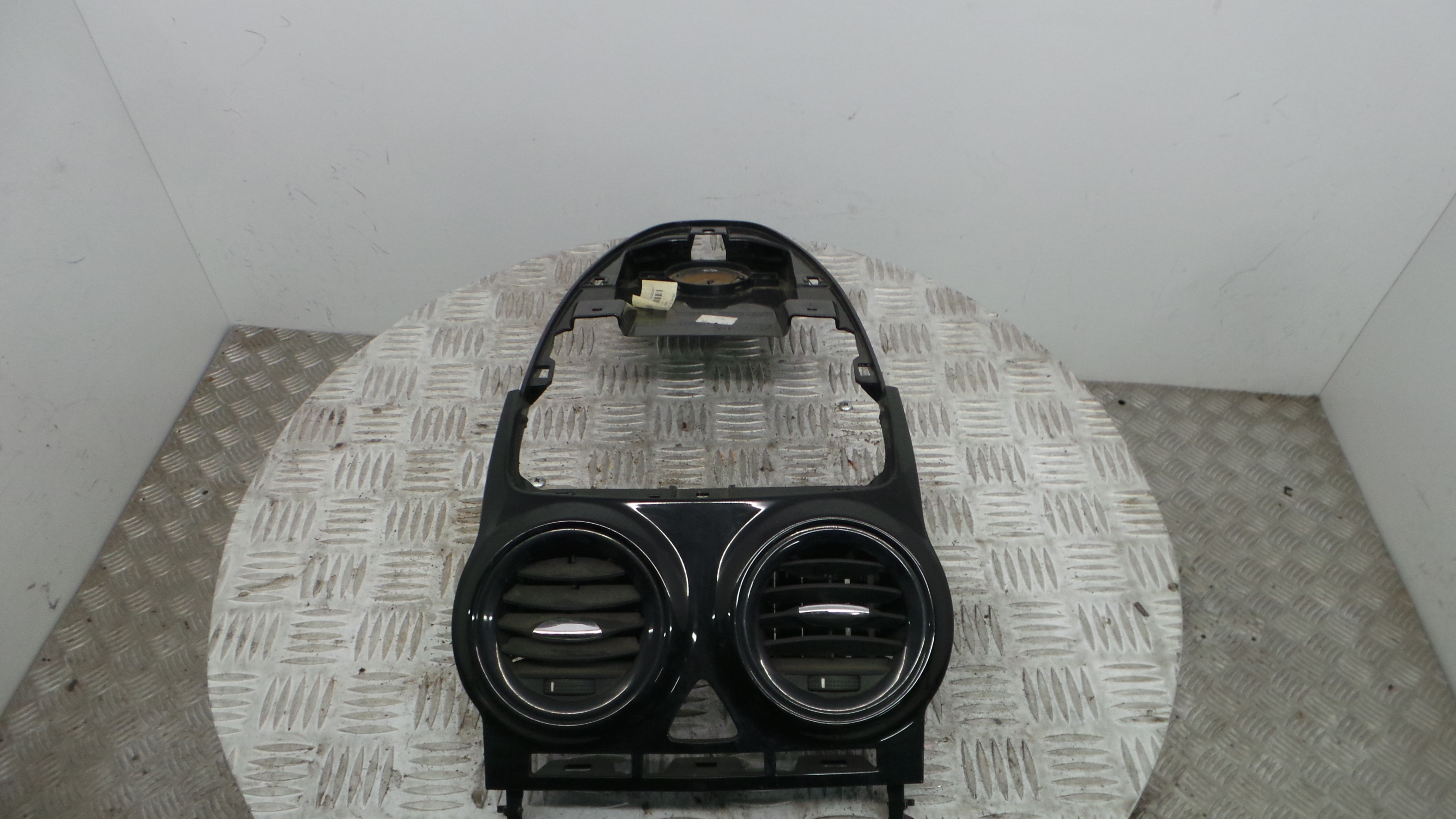 Consola central Tablier 13295008 - OPEL CORSA D (S07)-33449484 Consola central Tablier 13295008 - OPEL CORSA D (S07)-33449484