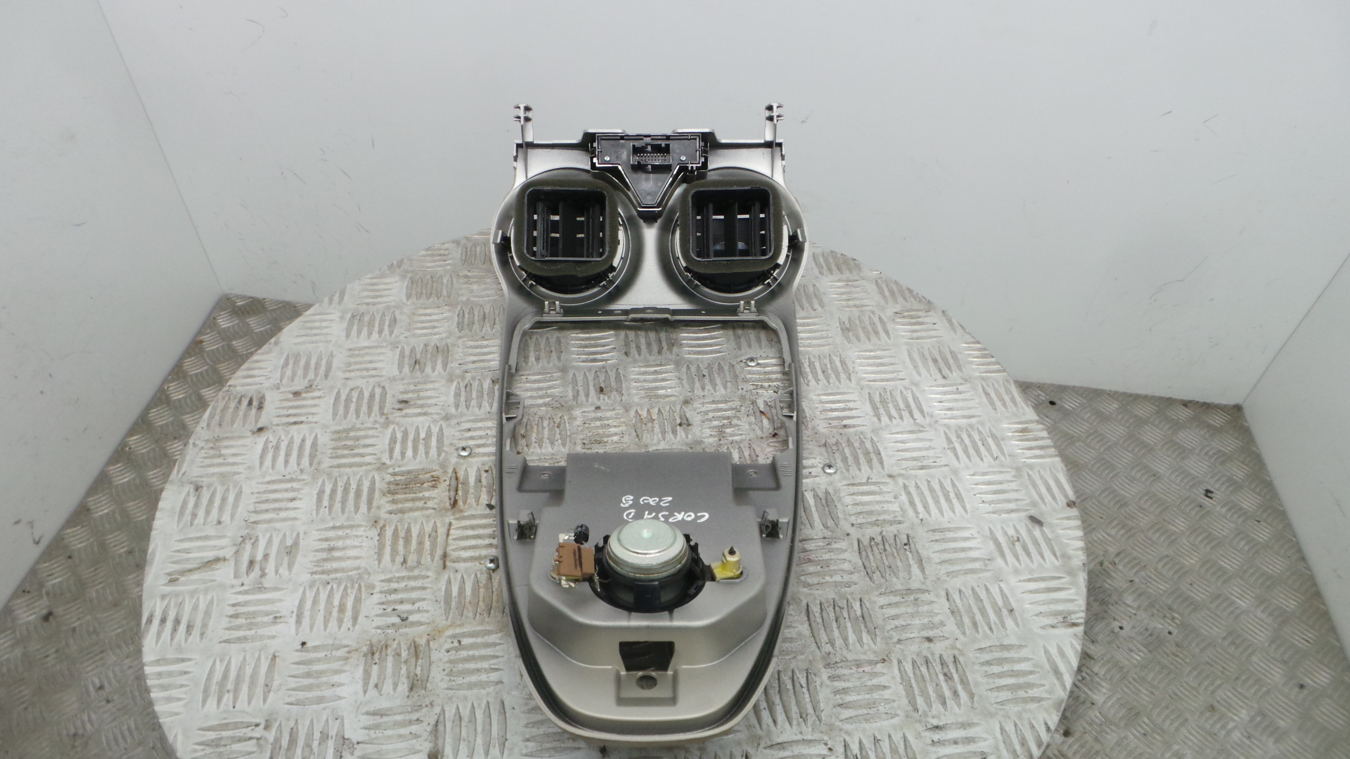 Consola central Tablier  13204955 - OPEL CORSA D (S07)-33449733