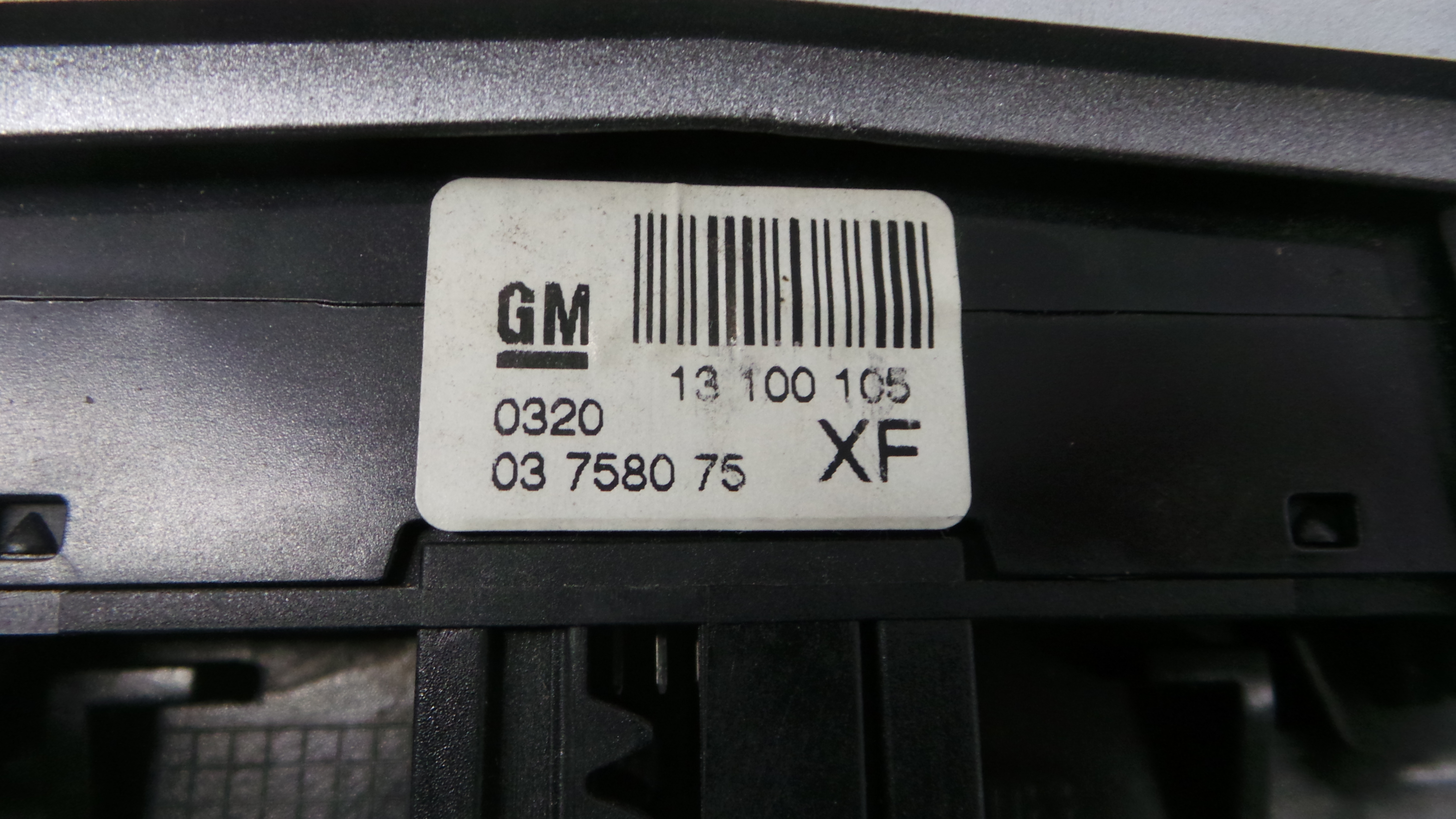 Consola central Tablier  331985437 - OPEL ASTRA H (A04)-33451632