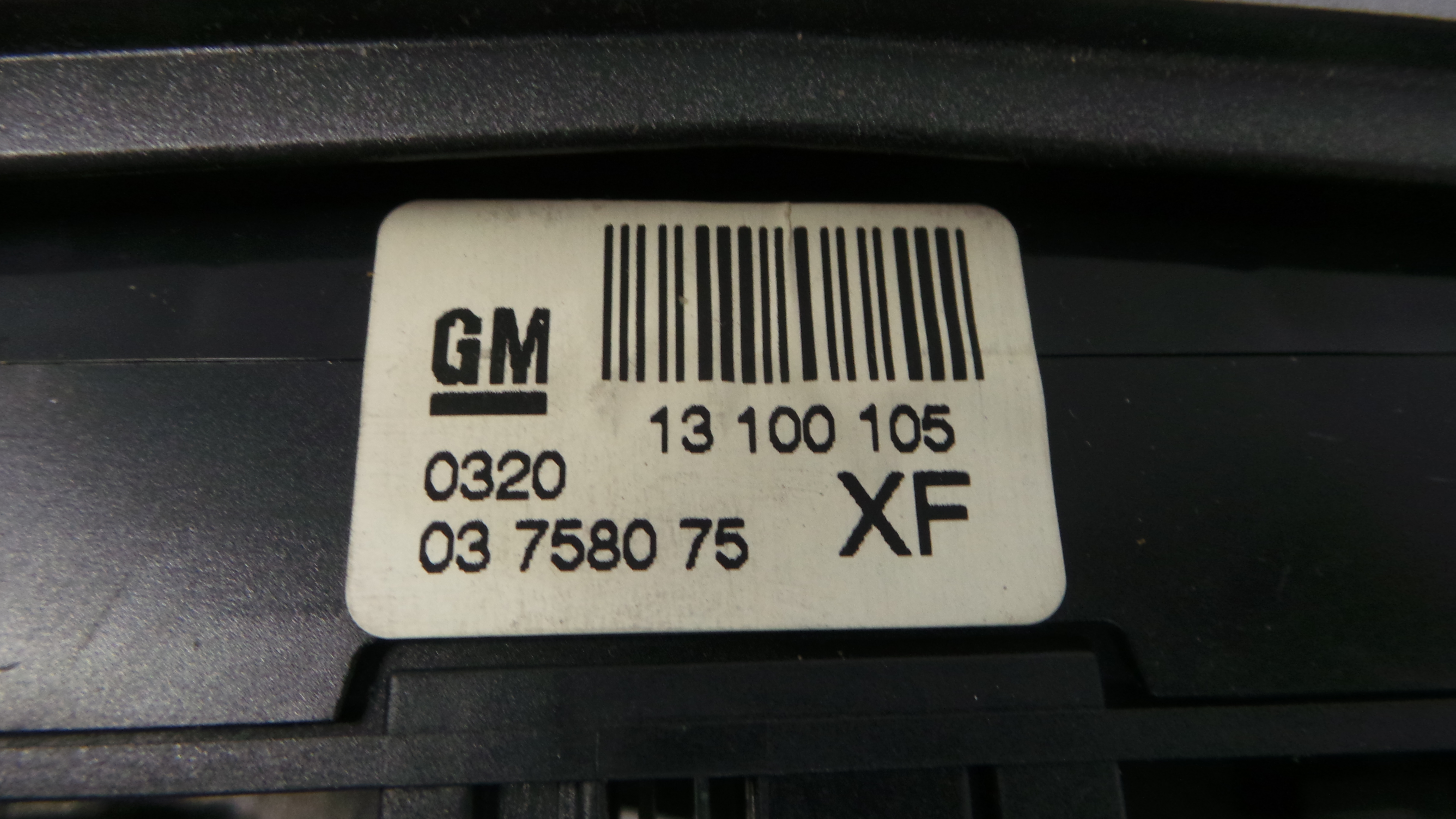 Consola central Tablier  331985437 - OPEL ASTRA H (A04)-33454013