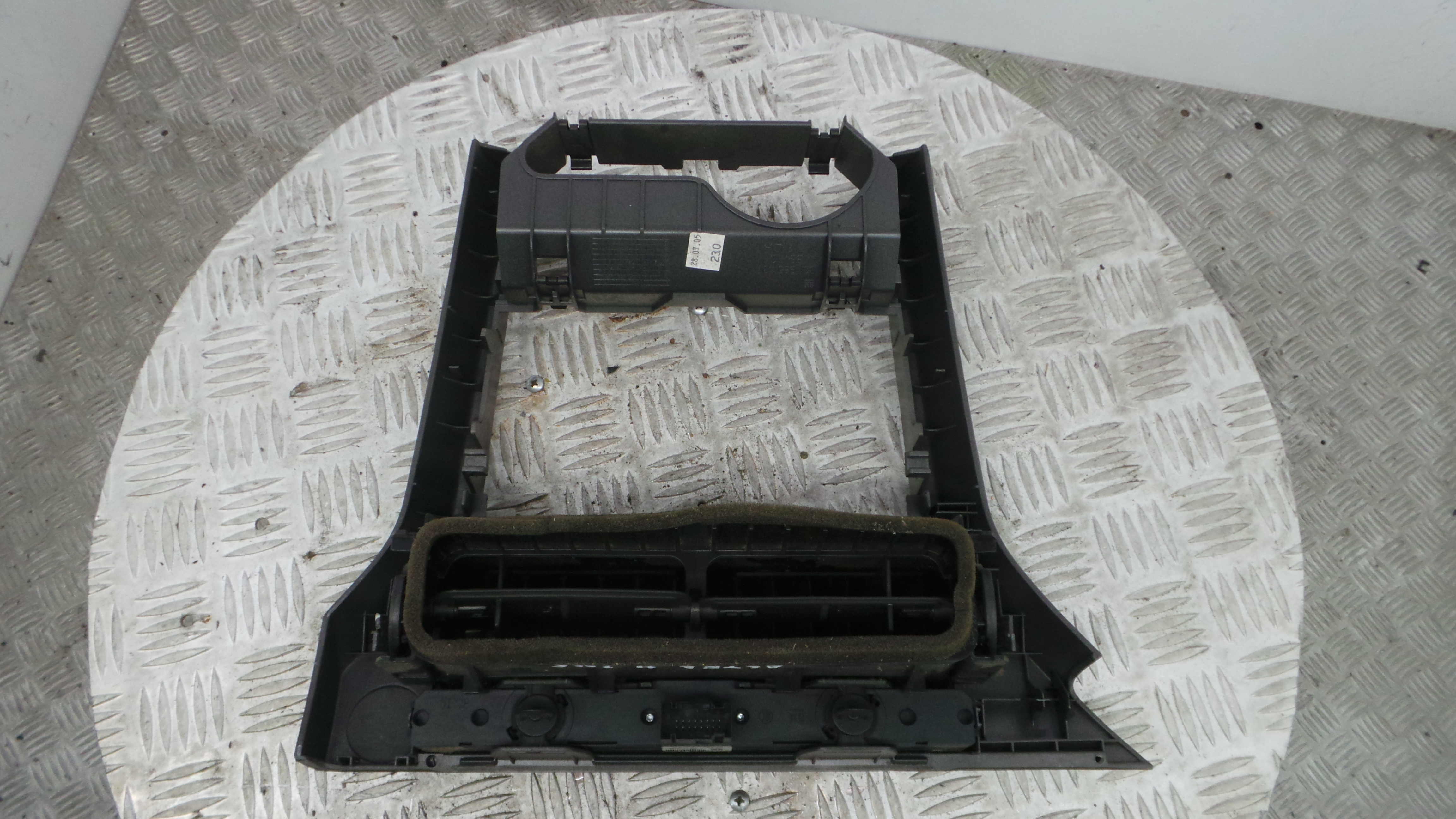 Consola central Tablier  331985437 - OPEL ASTRA H (A04)-33454859