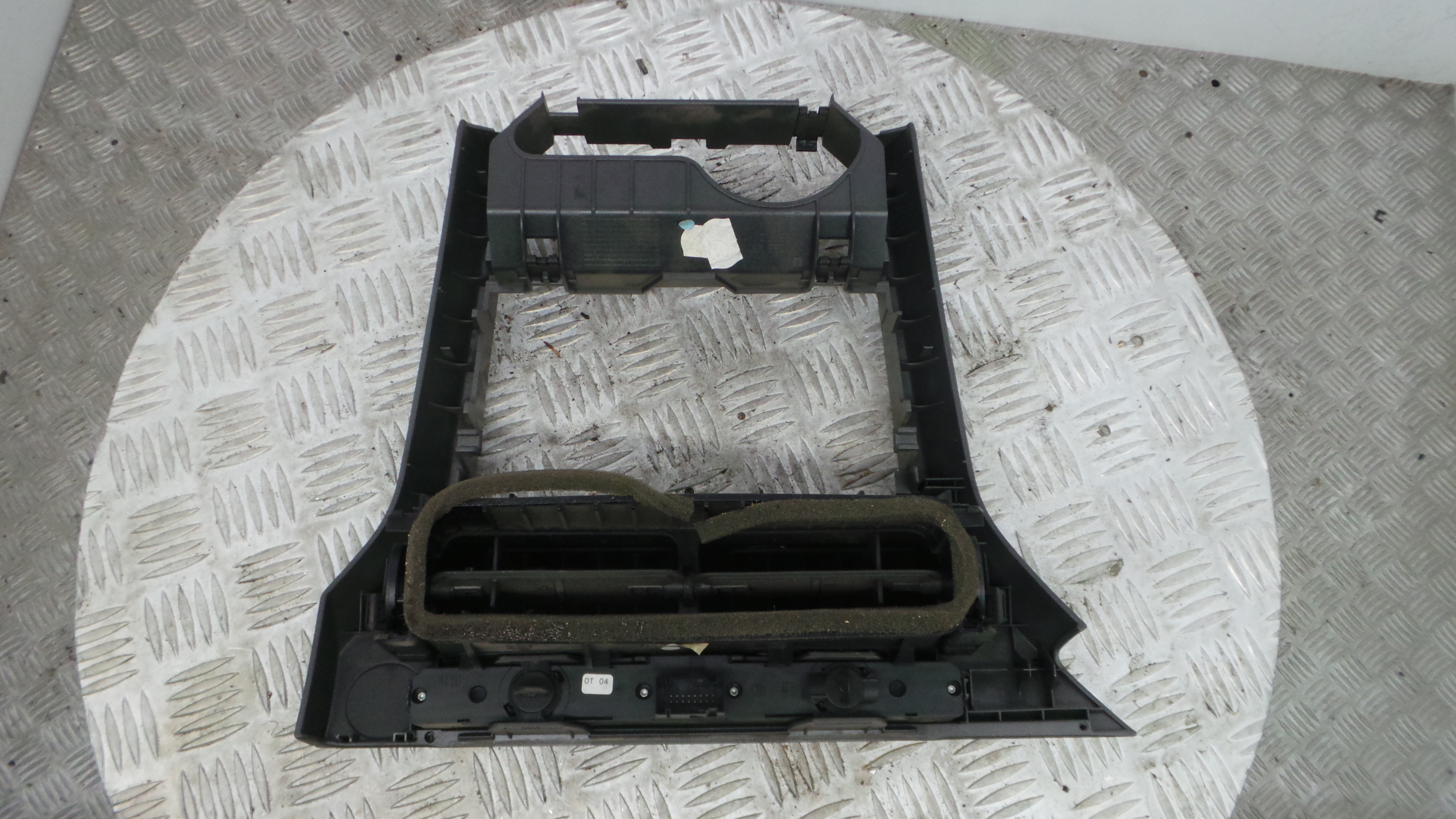 Consola central Tablier  331985437 - OPEL ASTRA H (A04)-33457049