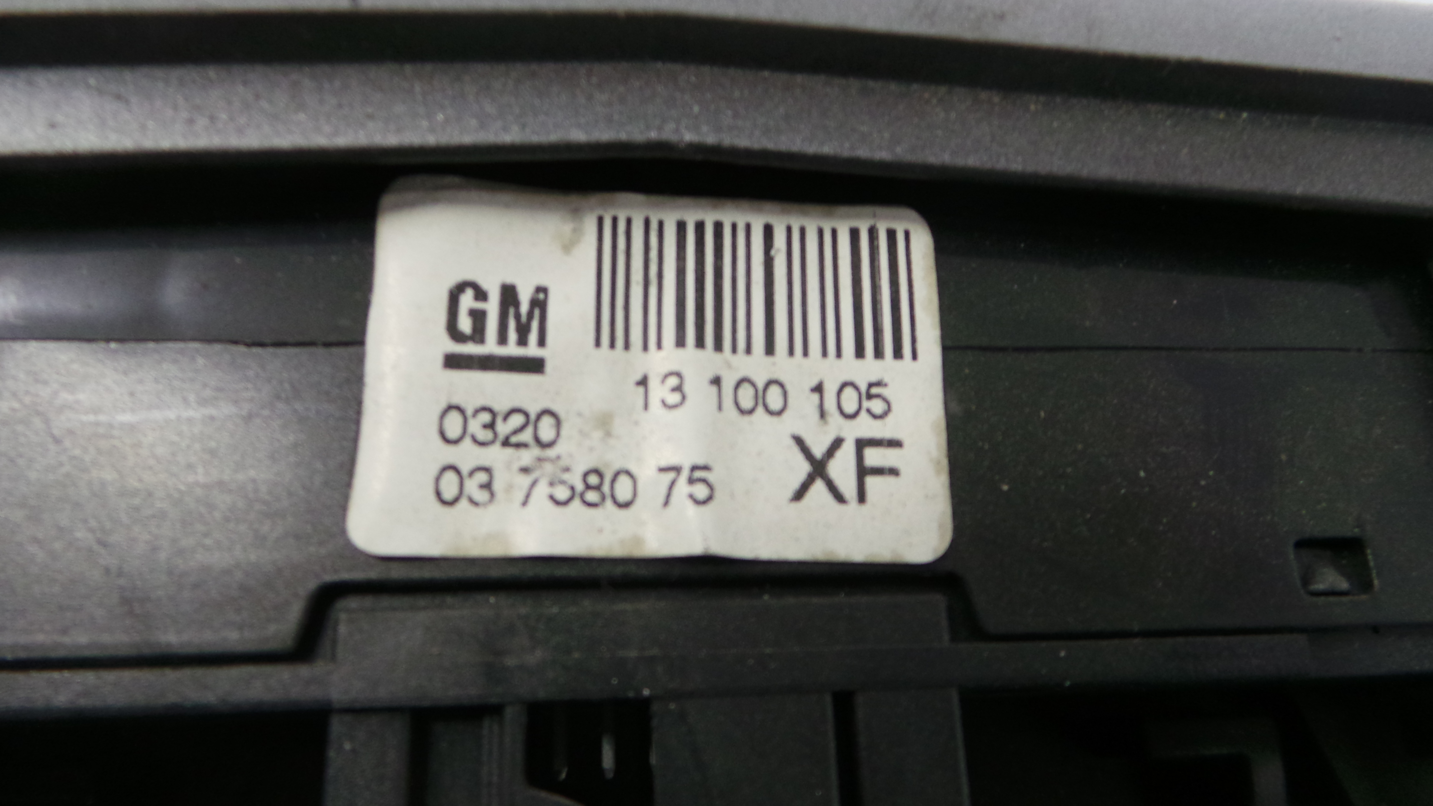 Consola central Tablier  331985437 - OPEL ASTRA H (A04)-33458004