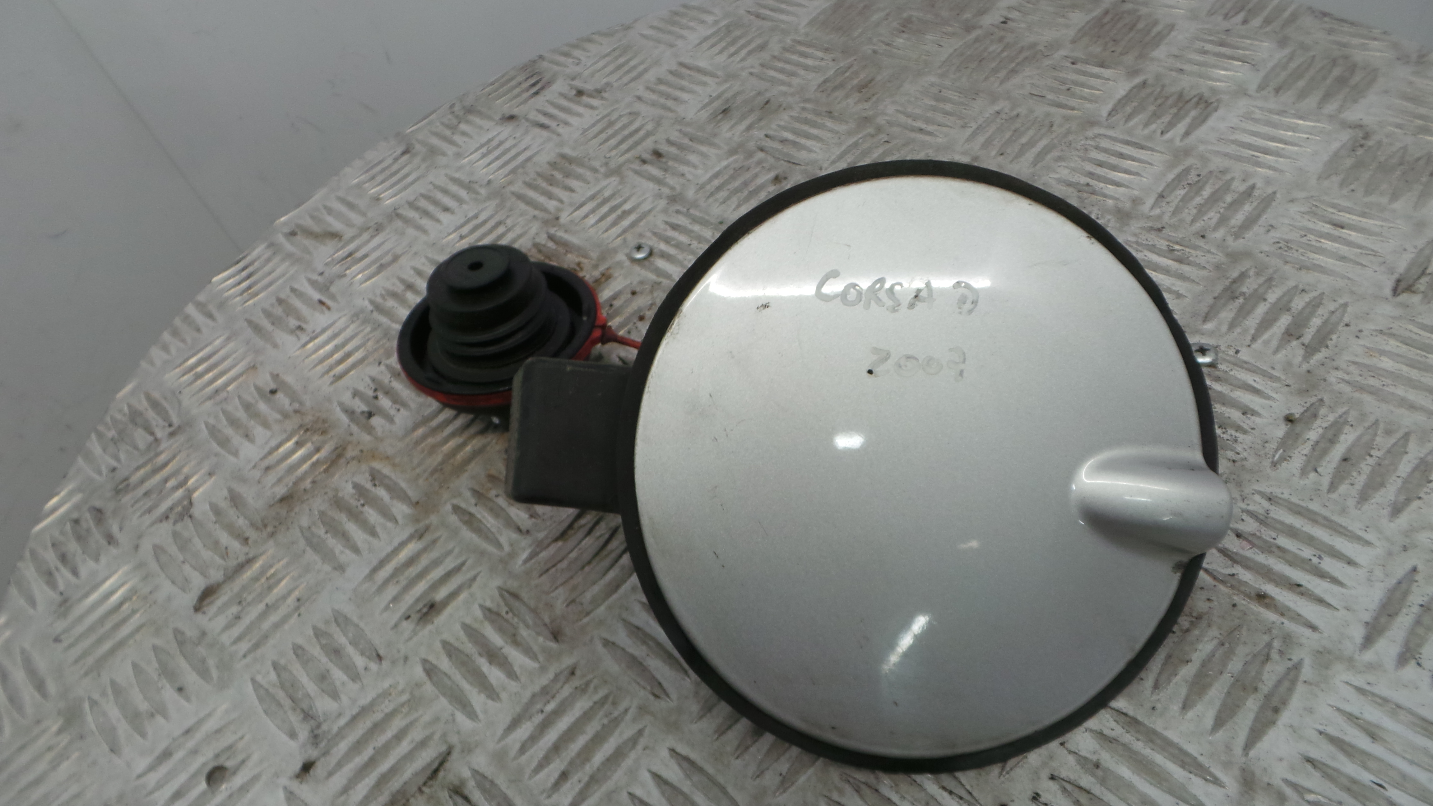 Tampão de Combustivel  13183307 - OPEL CORSA D (S07)-33627917