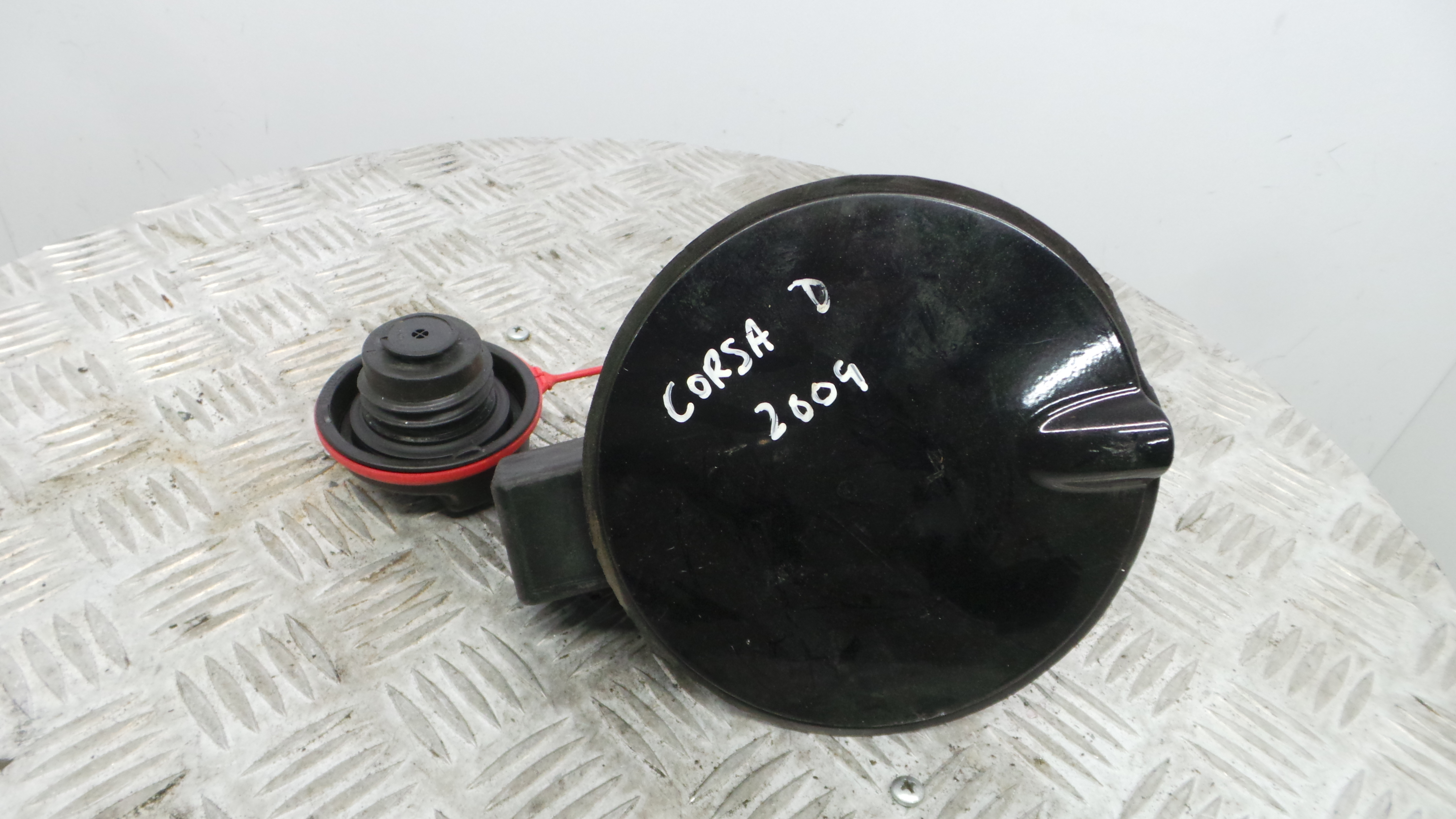 Tampão de Combustivel  13183307 - OPEL CORSA D (S07)-33627920
