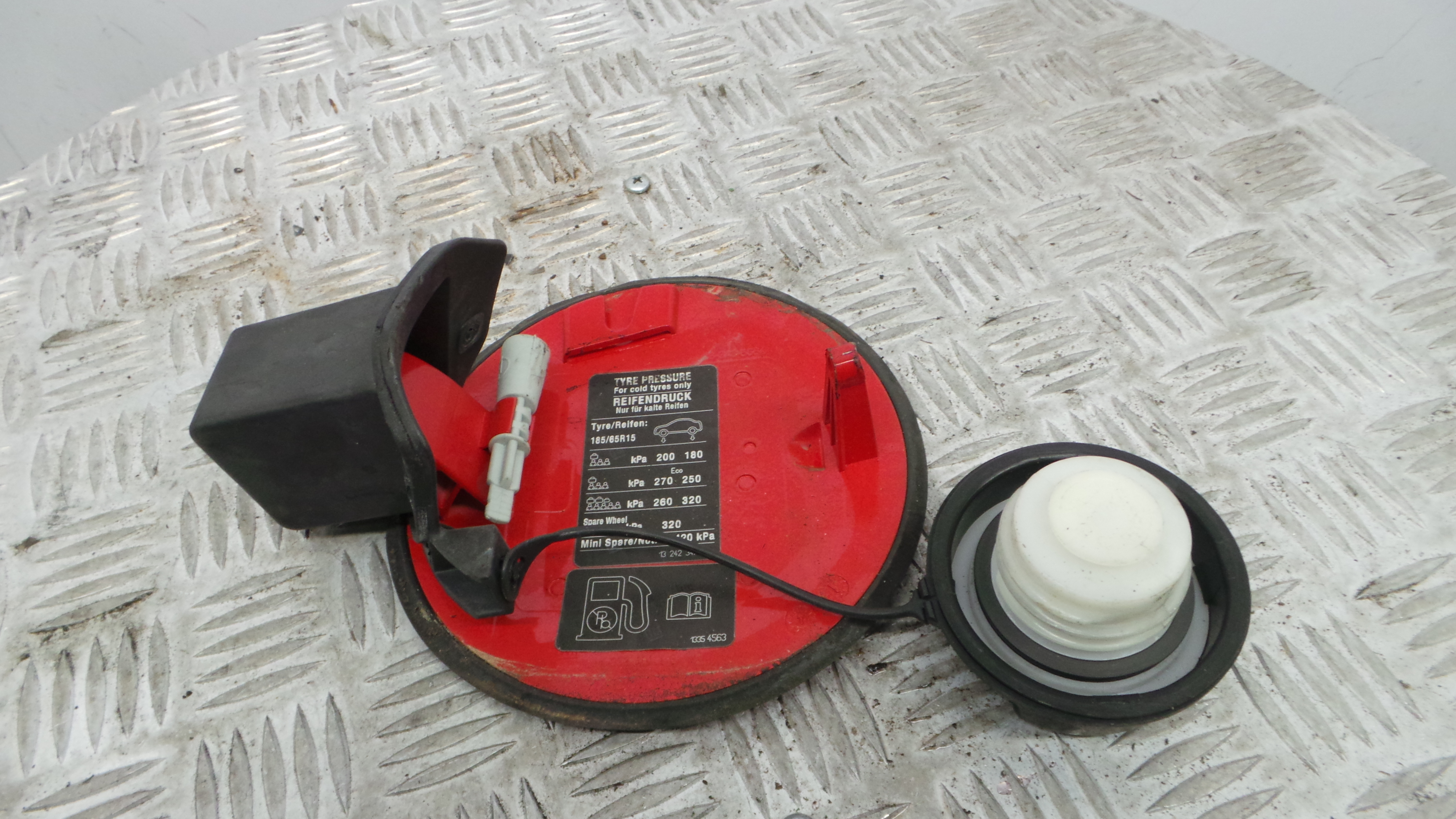 Tampão de Combustivel  13183307 - OPEL CORSA D (S07)-33627927