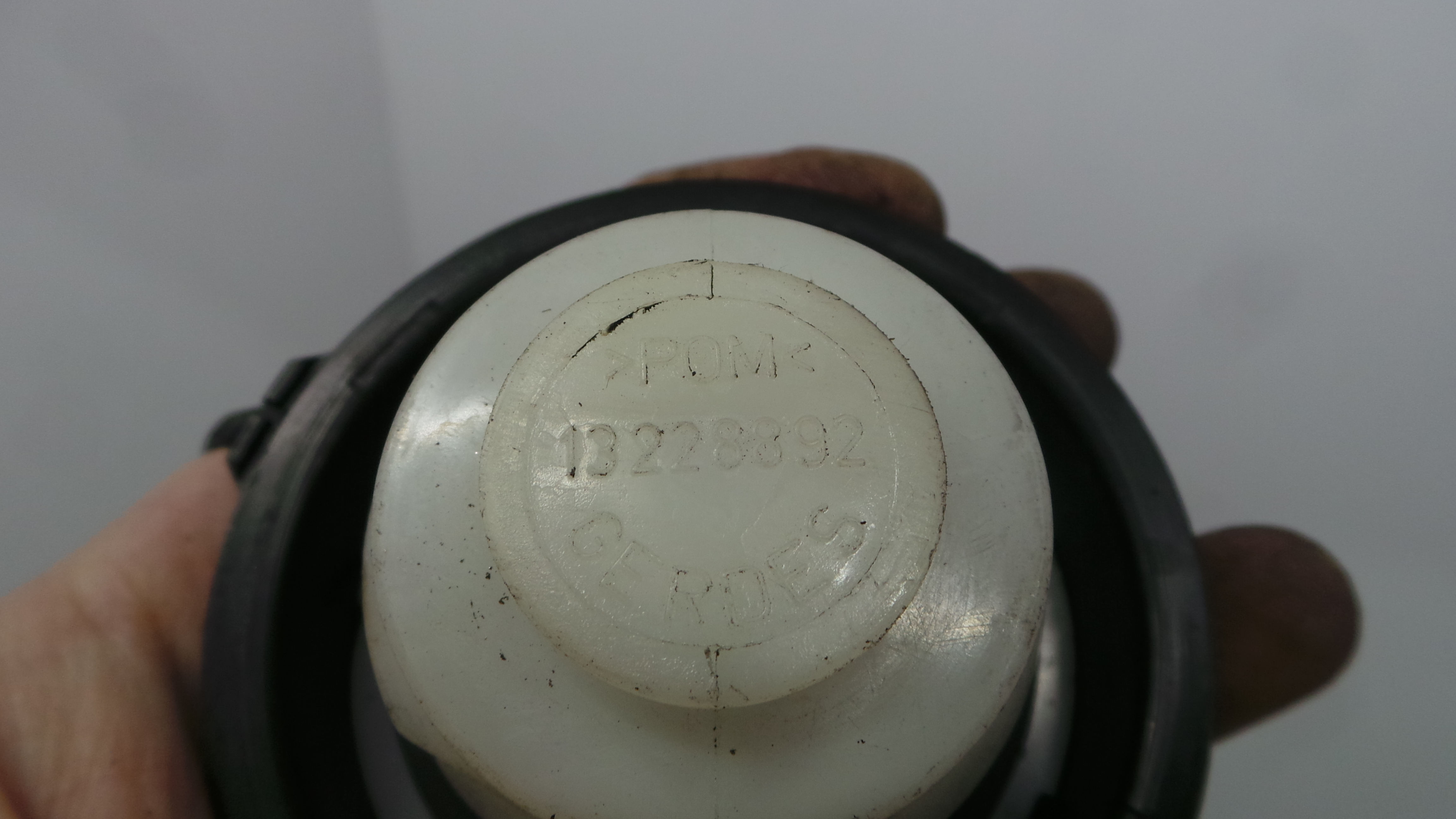 Tampão de Combustivel  13183307 - OPEL CORSA D (S07)-33627927