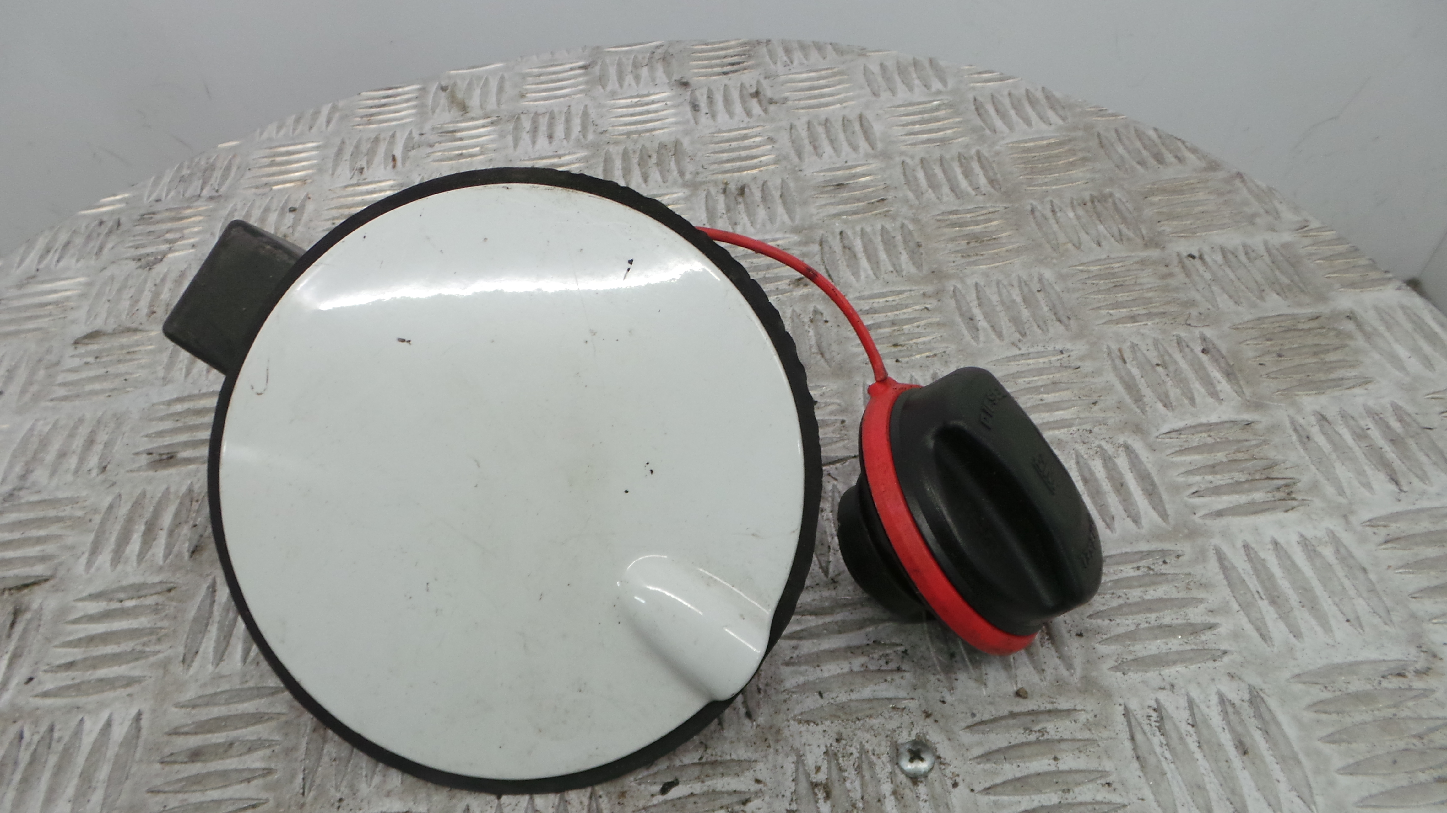 Tampão de Combustivel  13183307 - OPEL CORSA D (S07)-33627934