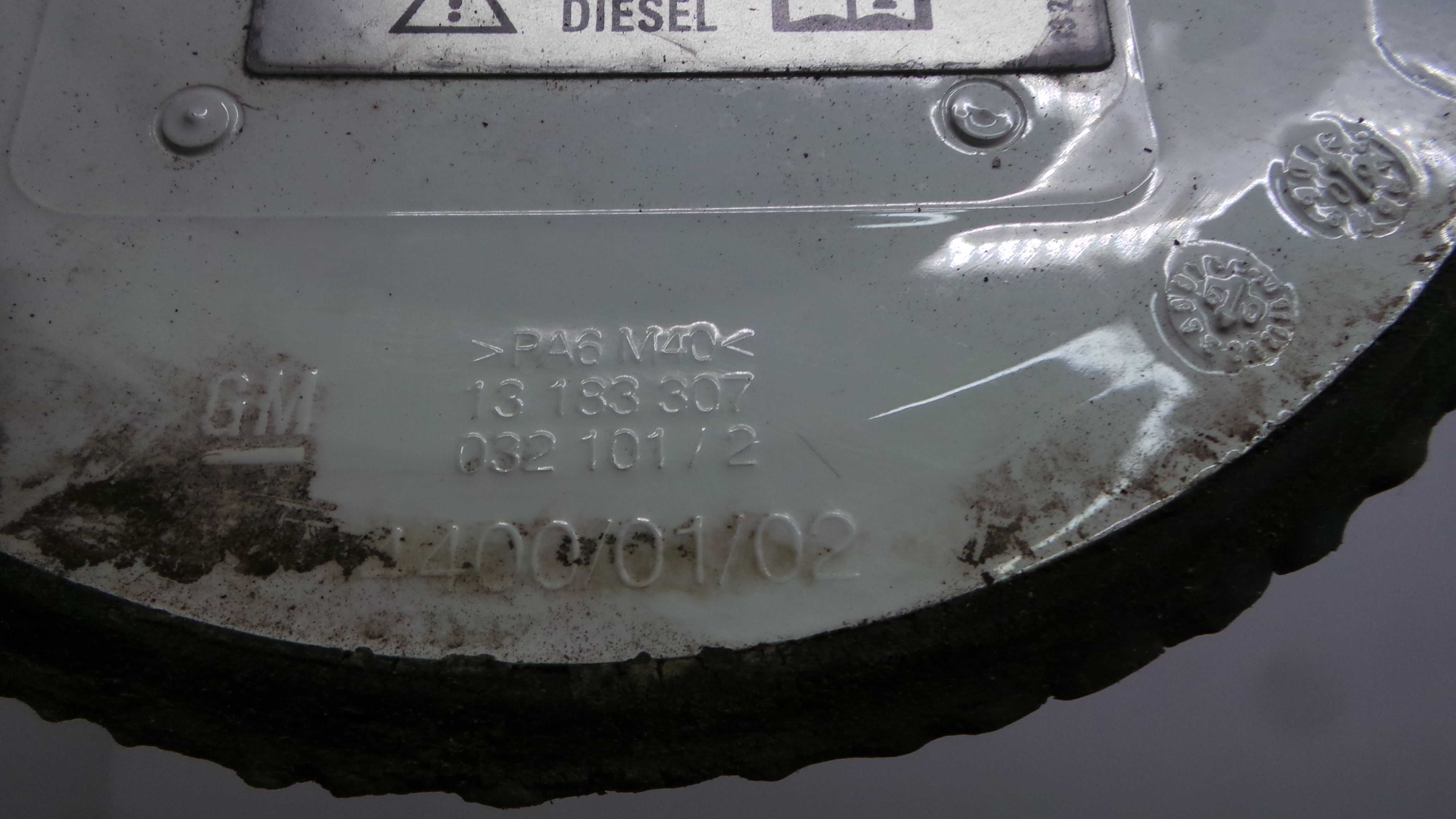 Tampão de Combustivel  13183307 - OPEL CORSA D (S07)-33627934