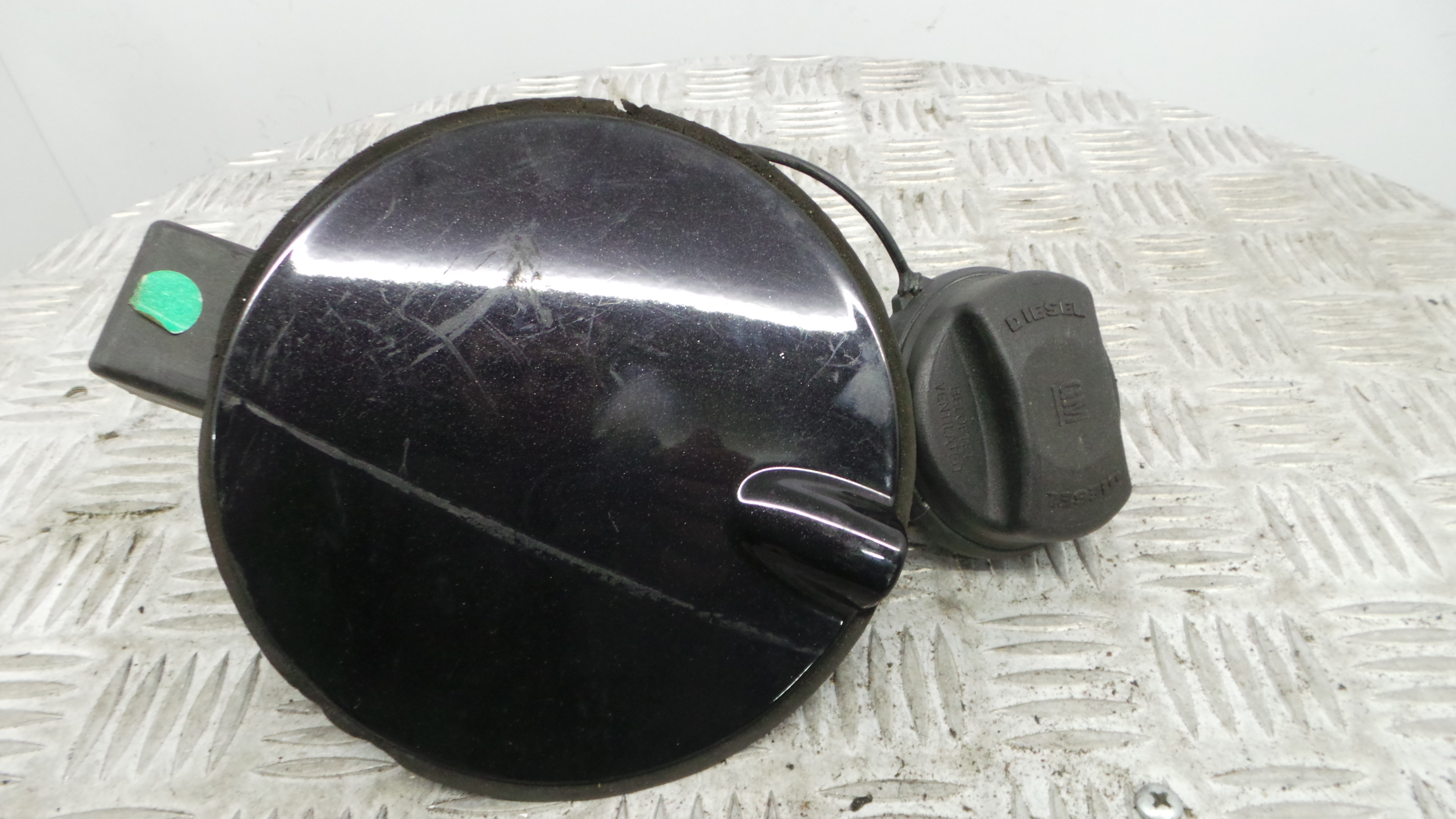 Tampão de Combustivel  13183307 - OPEL CORSA D (S07)-33627938