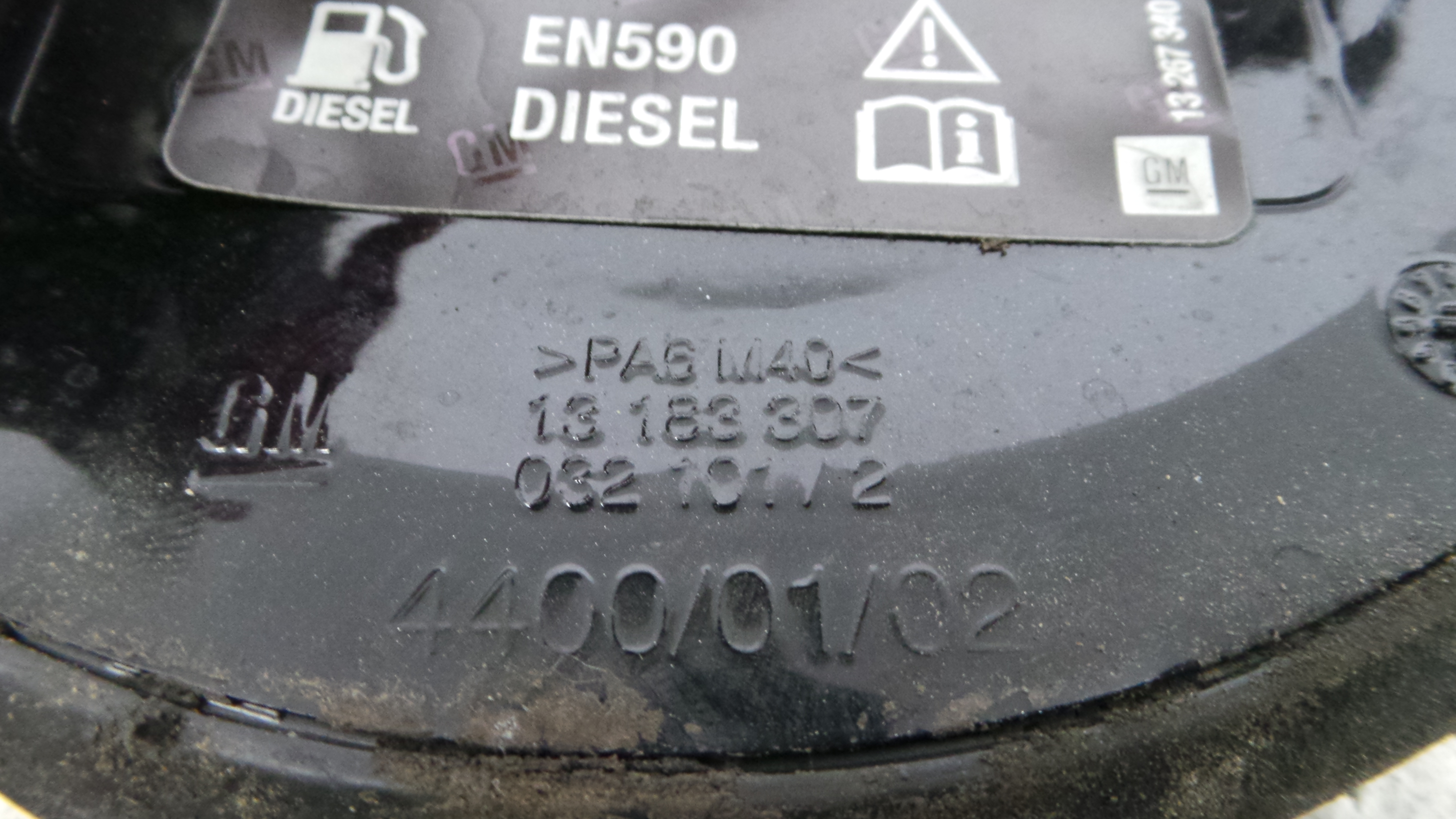 Tampão de Combustivel  13183307 - OPEL CORSA D (S07)-33627942