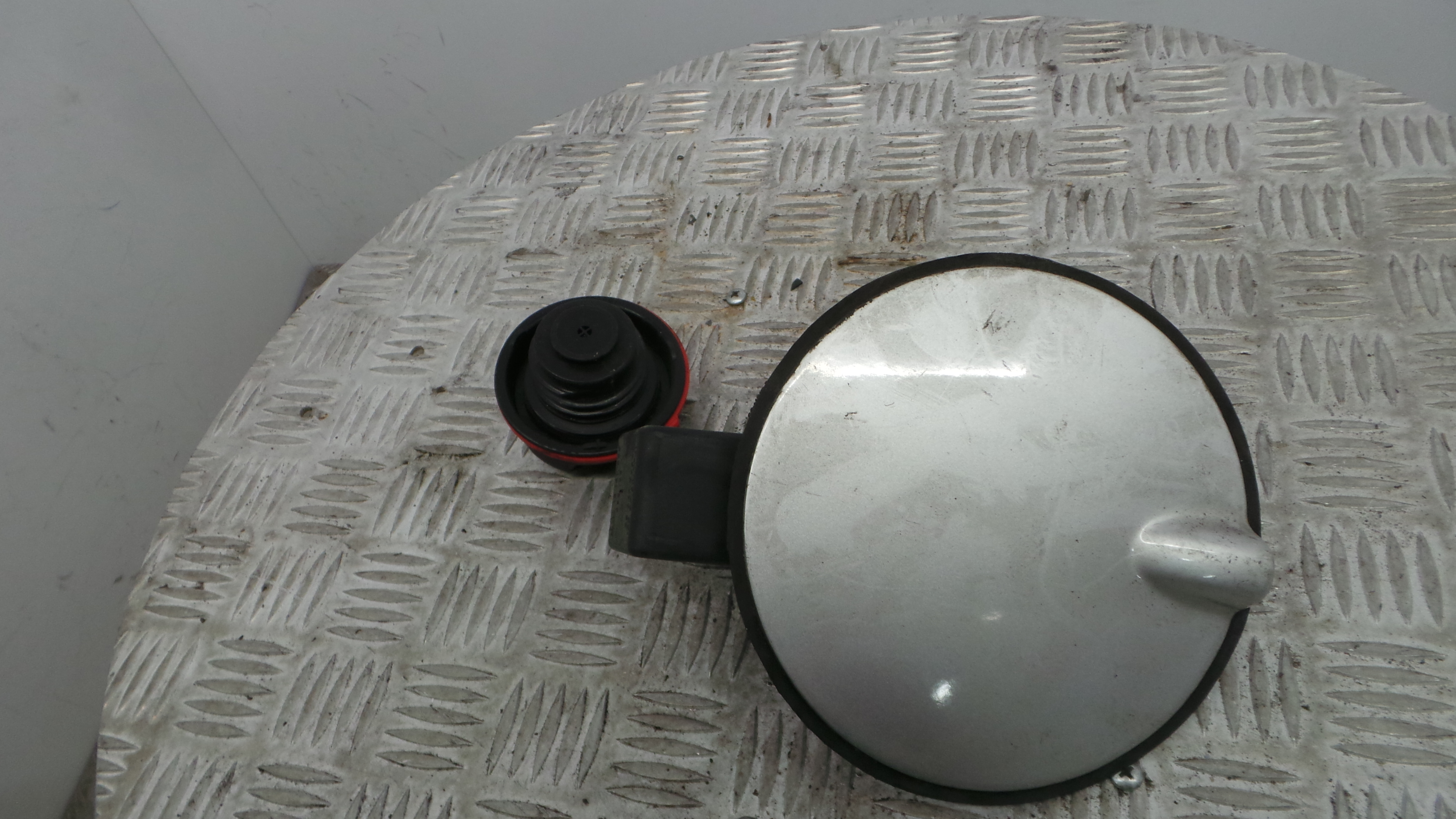 Tampão de Combustivel  13183307 - OPEL CORSA D (S07)-33627946