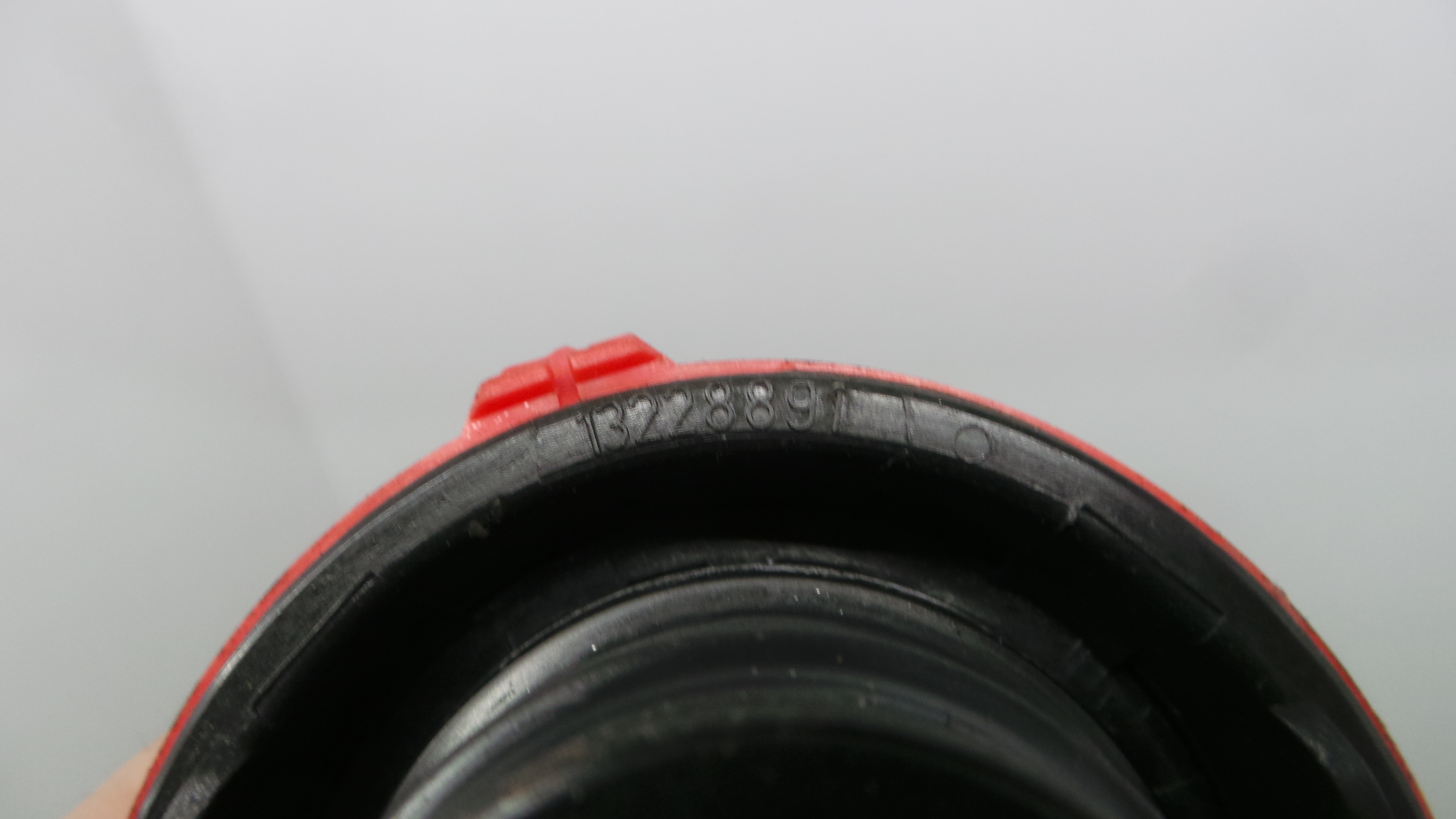 Tampão de Combustivel  13242347 - OPEL CORSA D (S07)-33627954