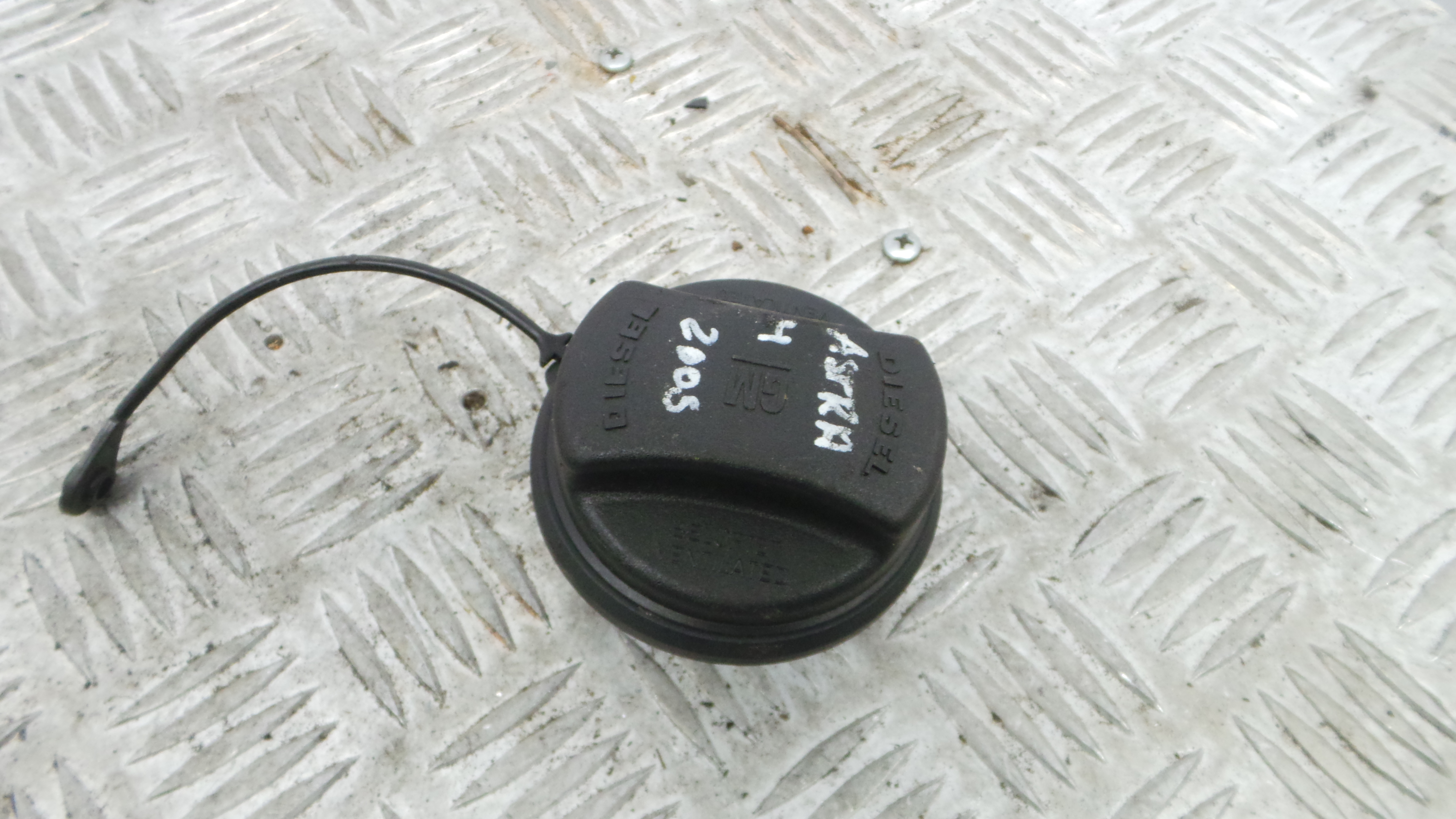 Tampão de Combustivel  13140958 - OPEL ASTRA H (A04)-33627983