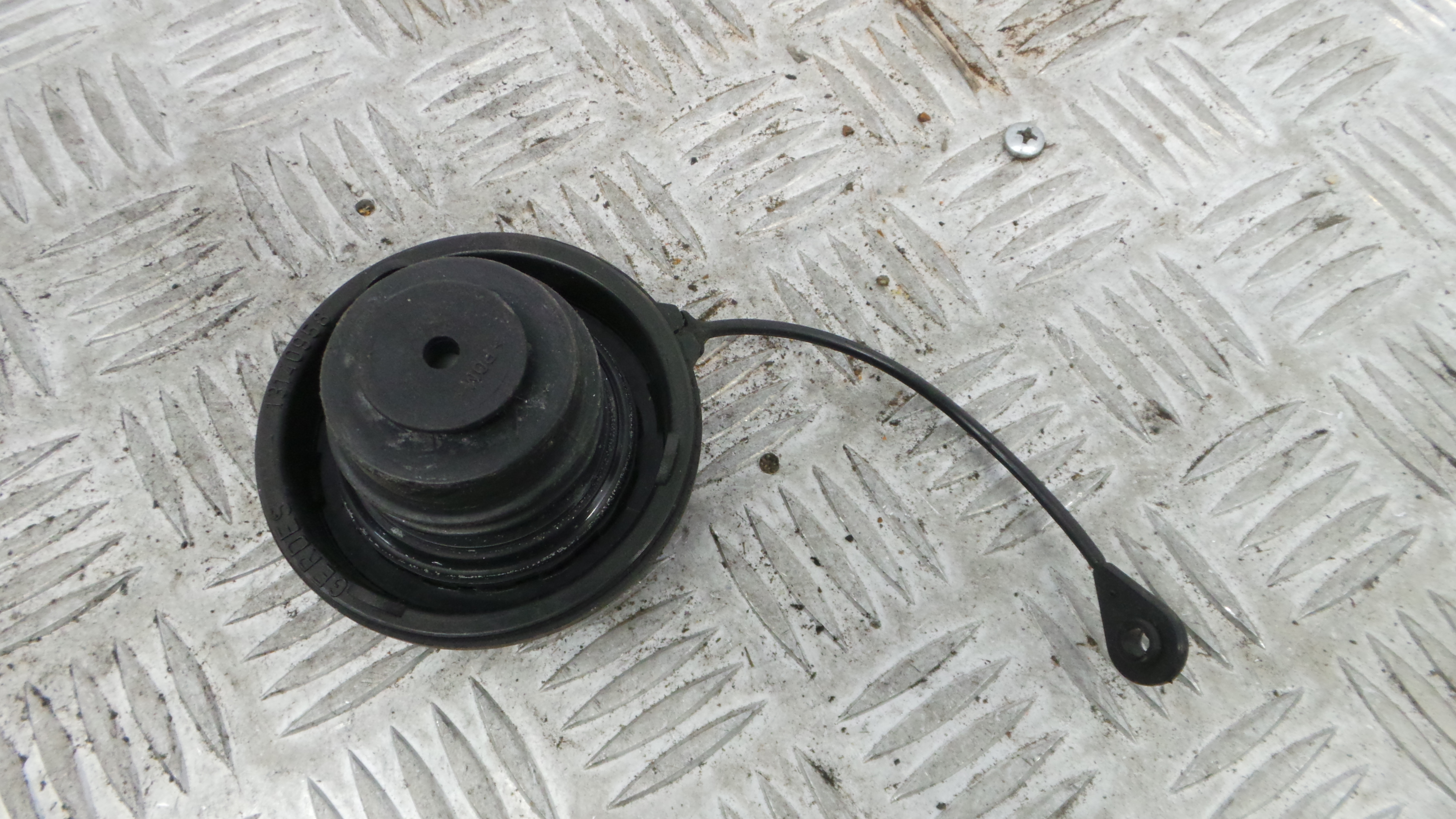 Tampão de Combustivel 13140958 - OPEL ASTRA H (A04)-33627989