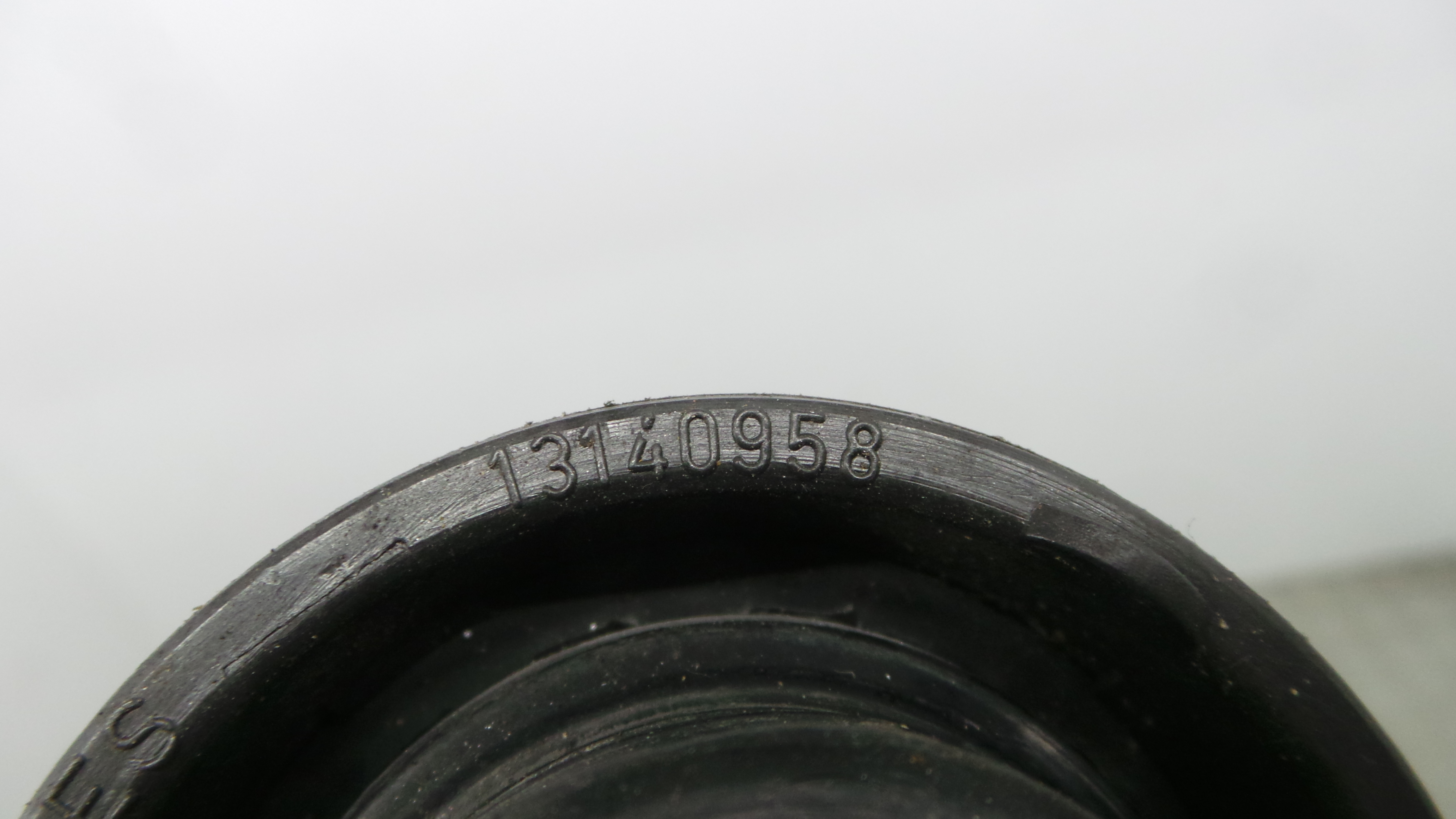 Tampão de Combustivel  13140958 - OPEL ASTRA H (A04)-33628004