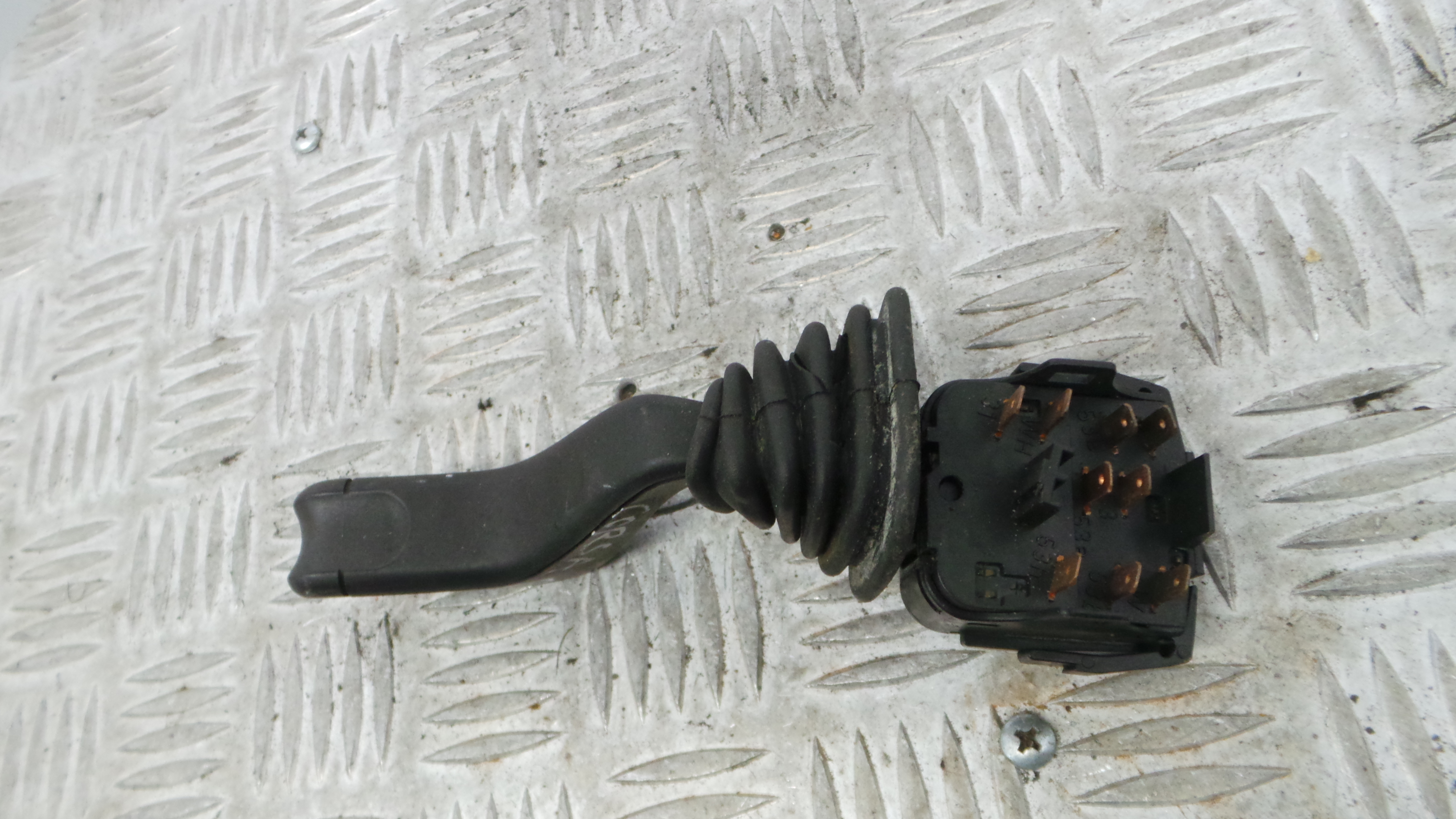 Comando de Limpa Para Brisas 90124931 - OPEL CORSA B (S93)-33628140