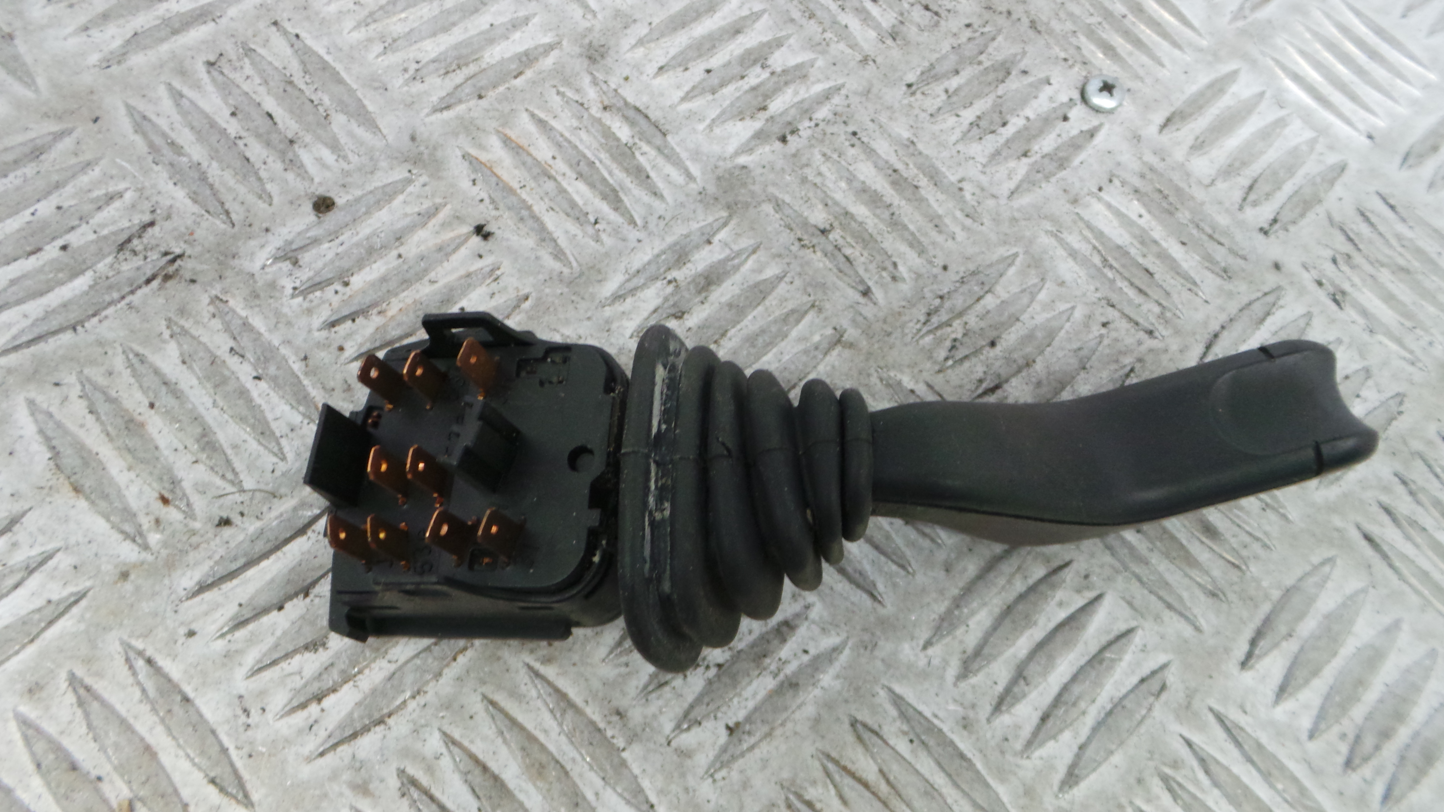 Comando de Limpa Para Brisas 90124931 - OPEL CORSA B (S93)-33628163