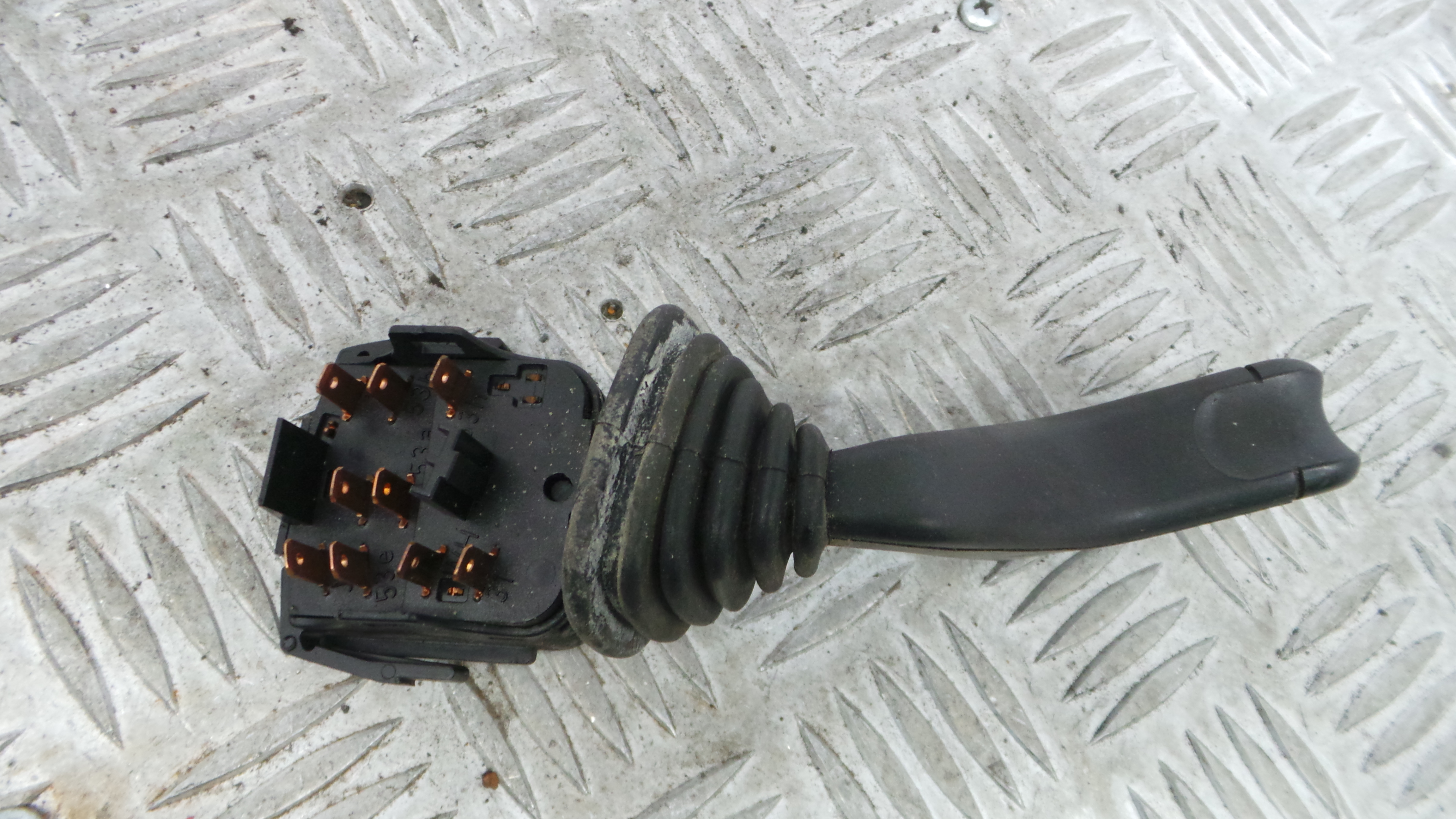 Comando de Limpa Para Brisas 90124931 - OPEL CORSA B (S93)-33628166