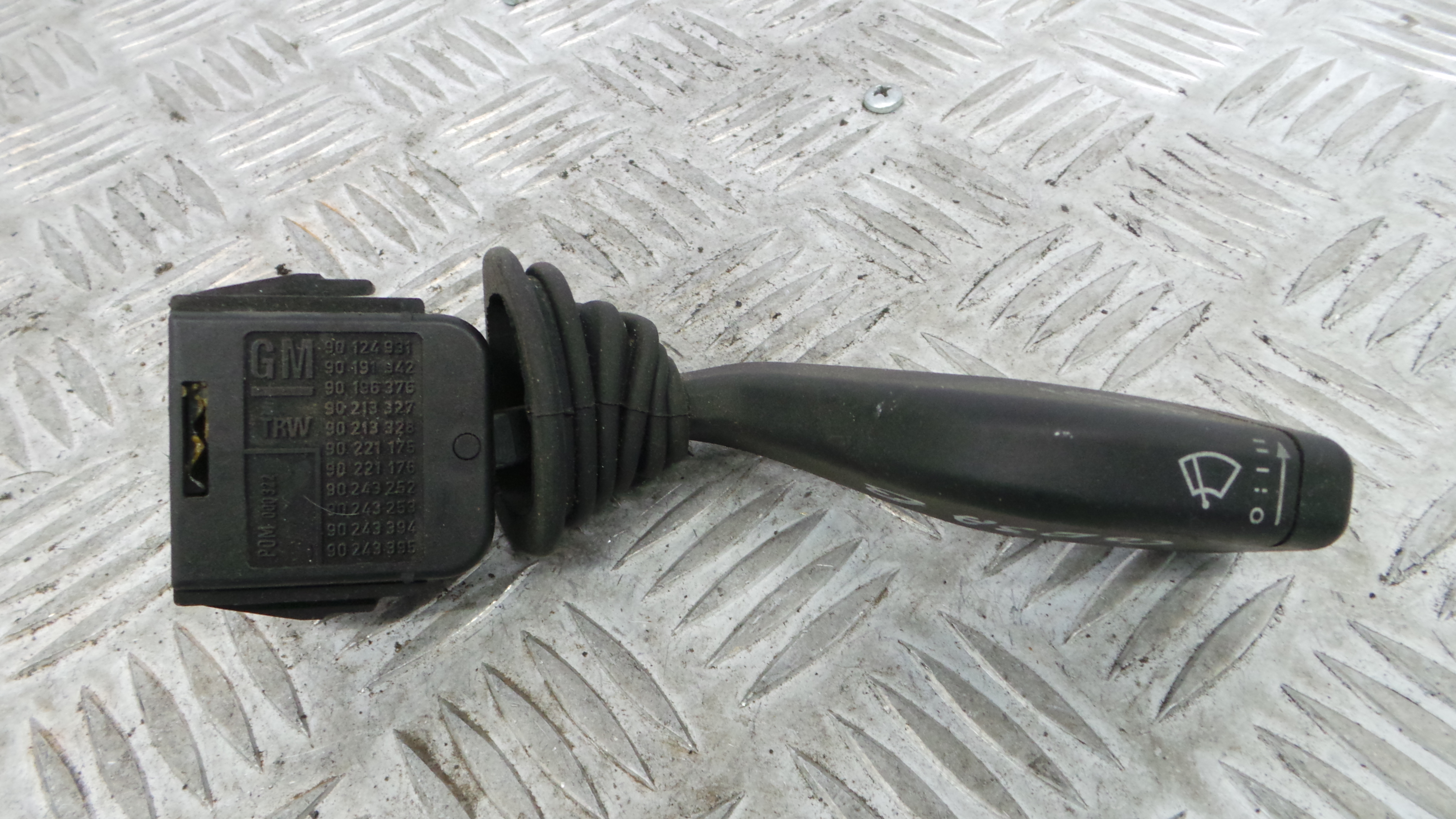Comando de Limpa Para Brisas 90124931 - OPEL CORSA B (S93)-33628172