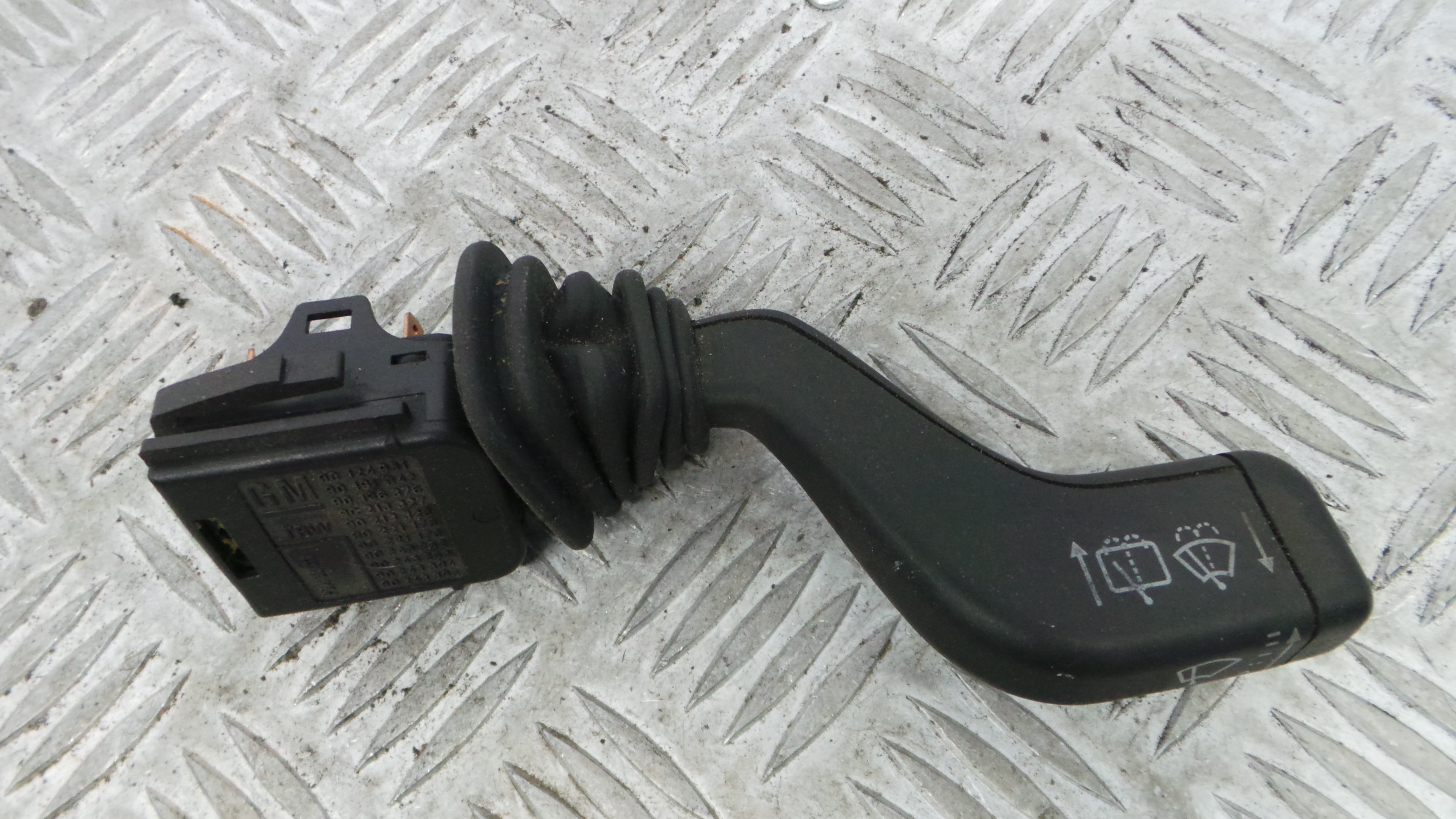 Comando de Limpa Para Brisas 90124931 - OPEL CORSA B (S93)-33628172