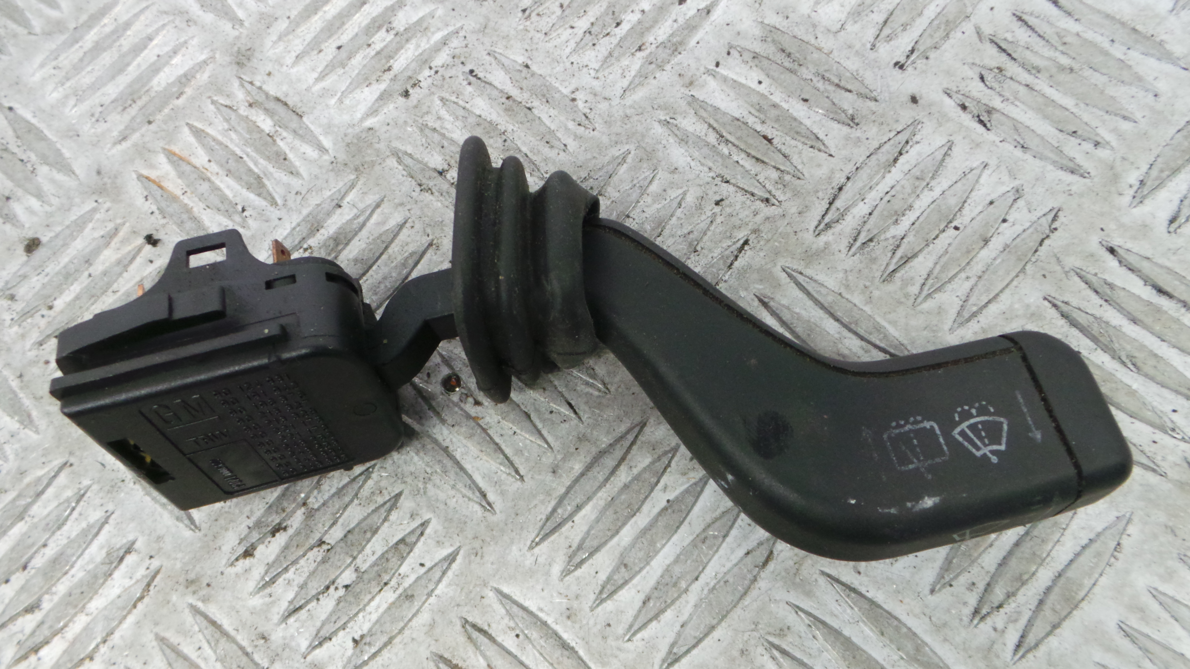 Comando de Limpa Para Brisas 90124931 - OPEL CORSA B (S93)-33628176