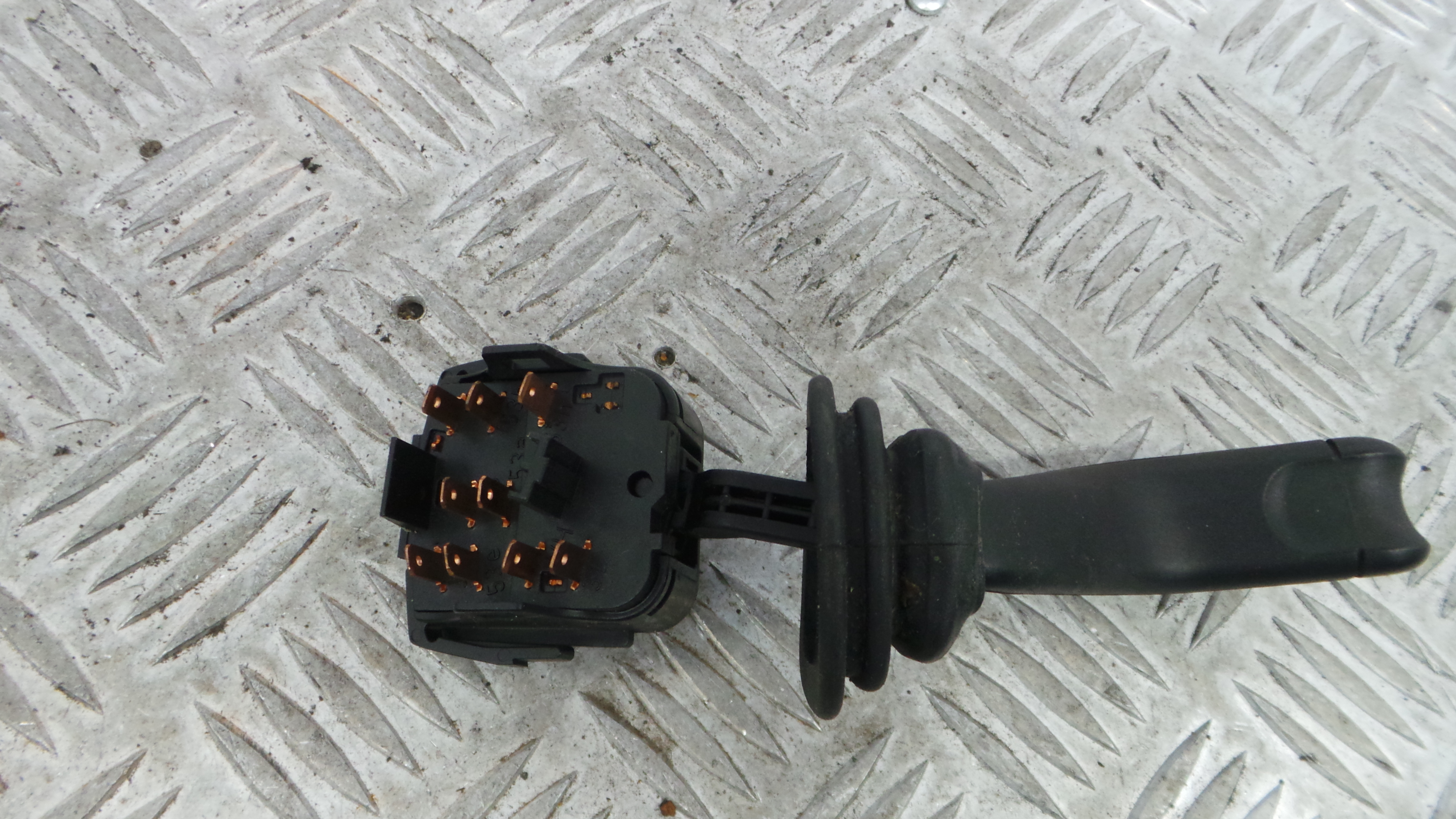 Comando de Limpa Para Brisas 90124931 - OPEL CORSA B (S93)-33628176