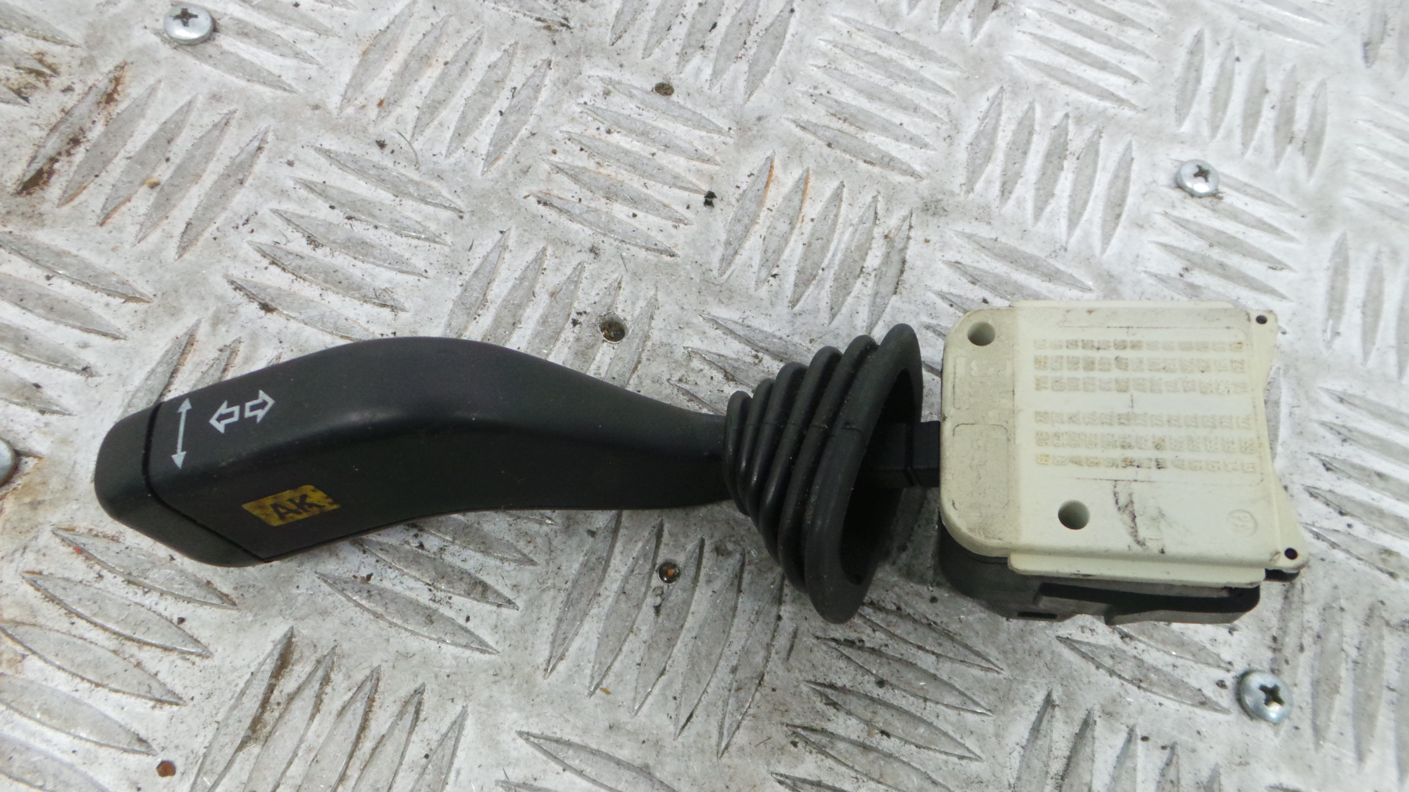 Manete / Comando dos Piscas 90221174 - OPEL CORSA B (S93)-33628299