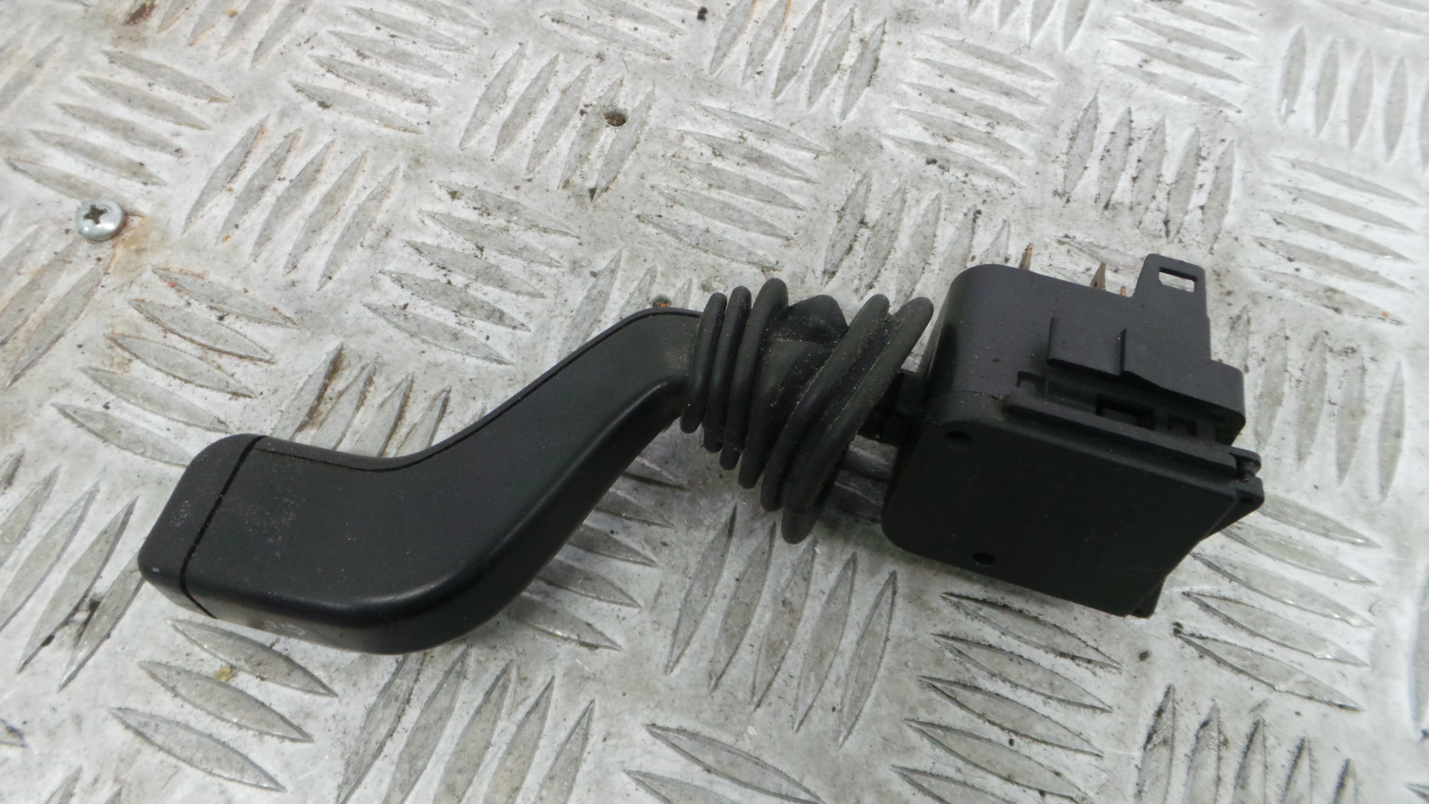 Manete / Comando dos Piscas 90228194 - OPEL CORSA B (S93)-33628307