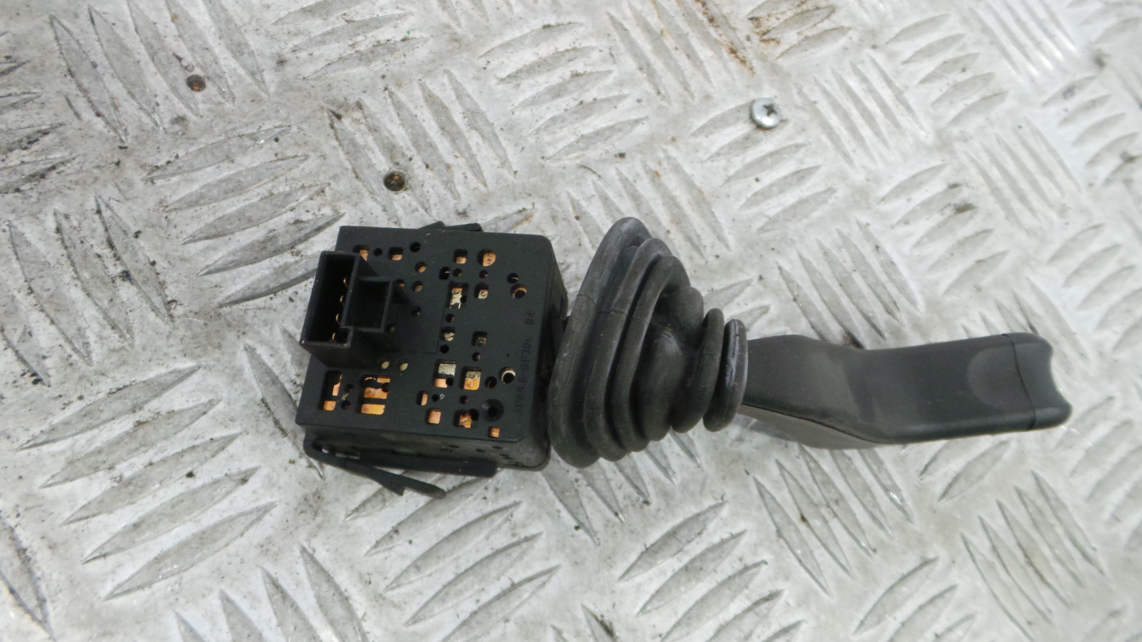 Comando de Limpa Para Brisas 09185417 - OPEL CORSA C (X01)-33628530