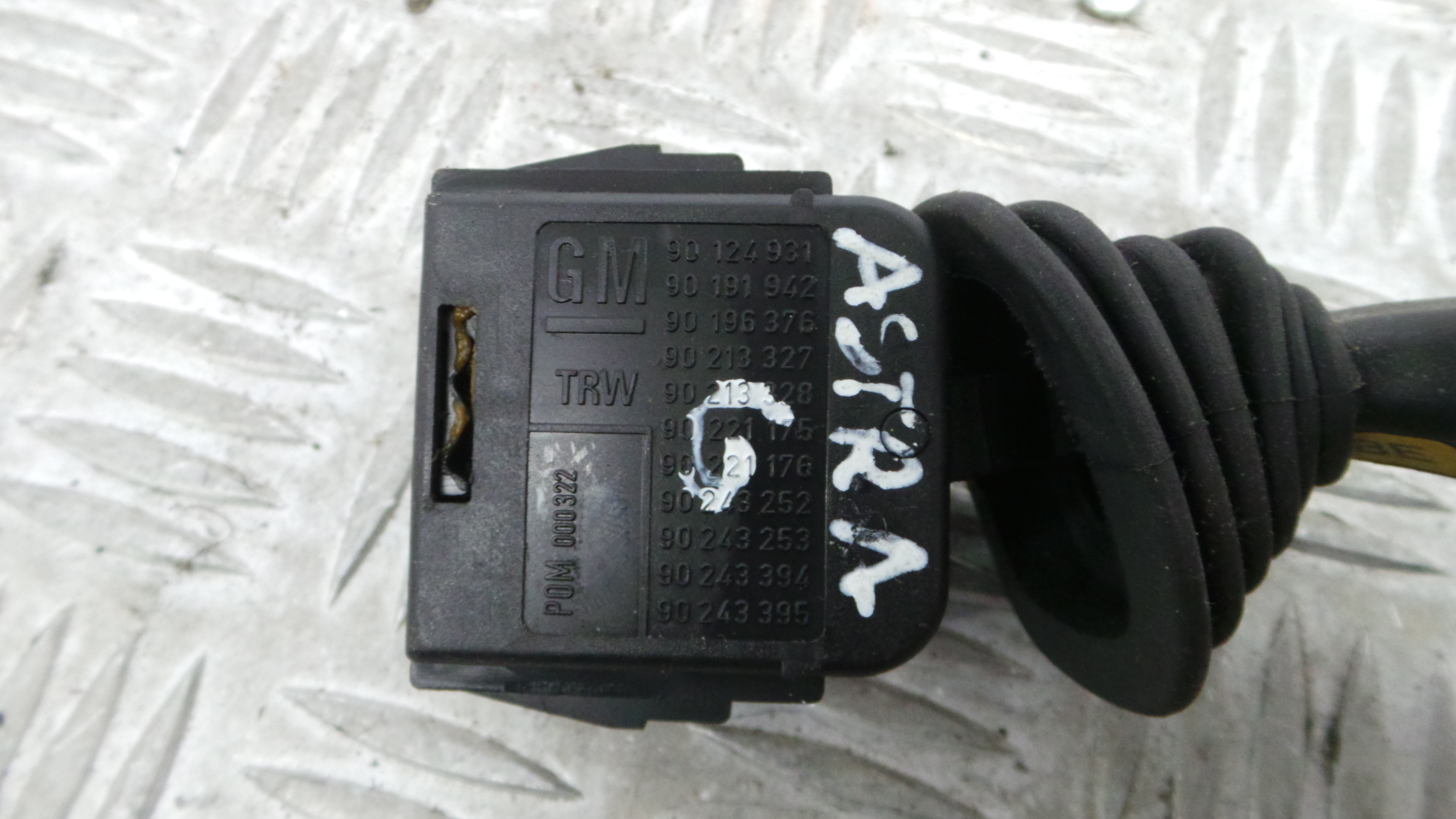 Comando de Limpa Para Brisas 90124931 - OPEL ASTRA G Hatchback (T98)-33628633