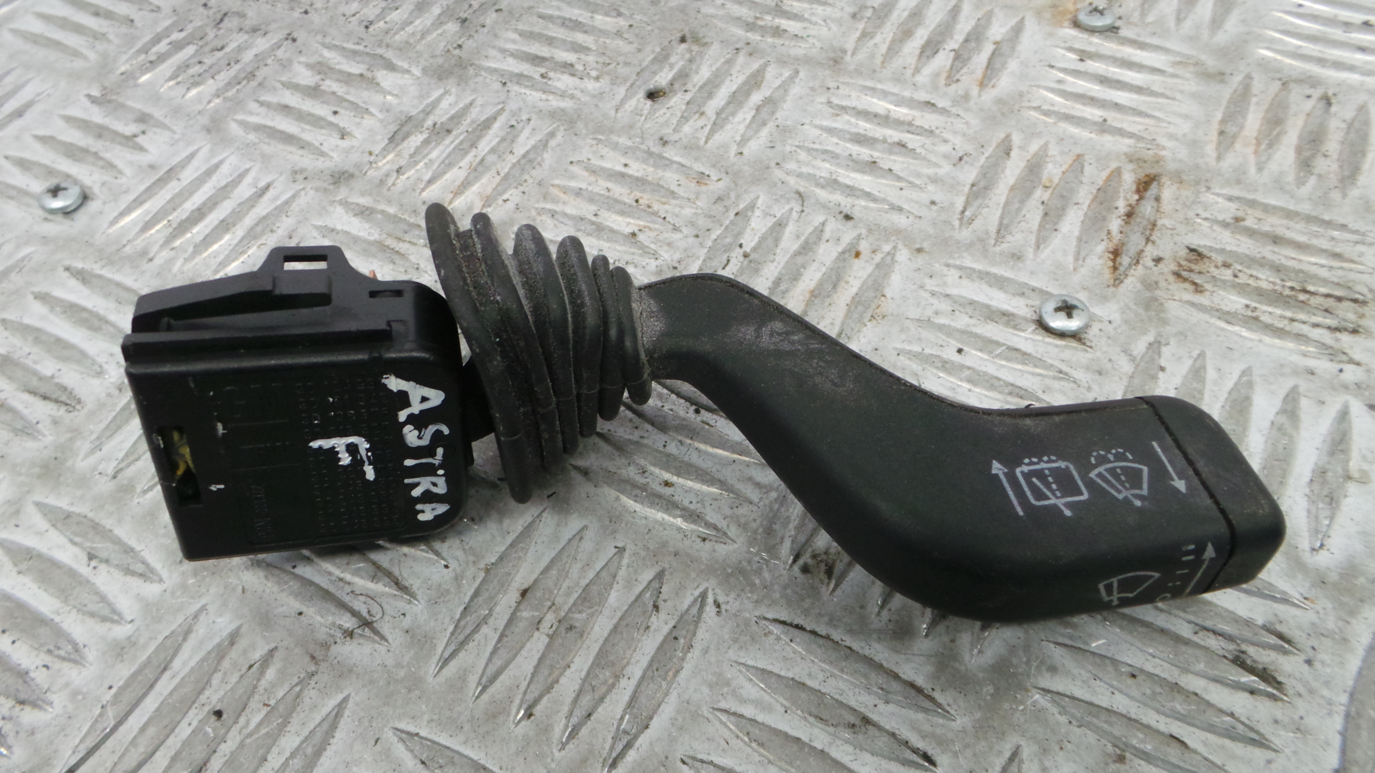 Comando de Limpa Para Brisas 90124931 - OPEL ASTRA F Hatchback (T92)-33628642