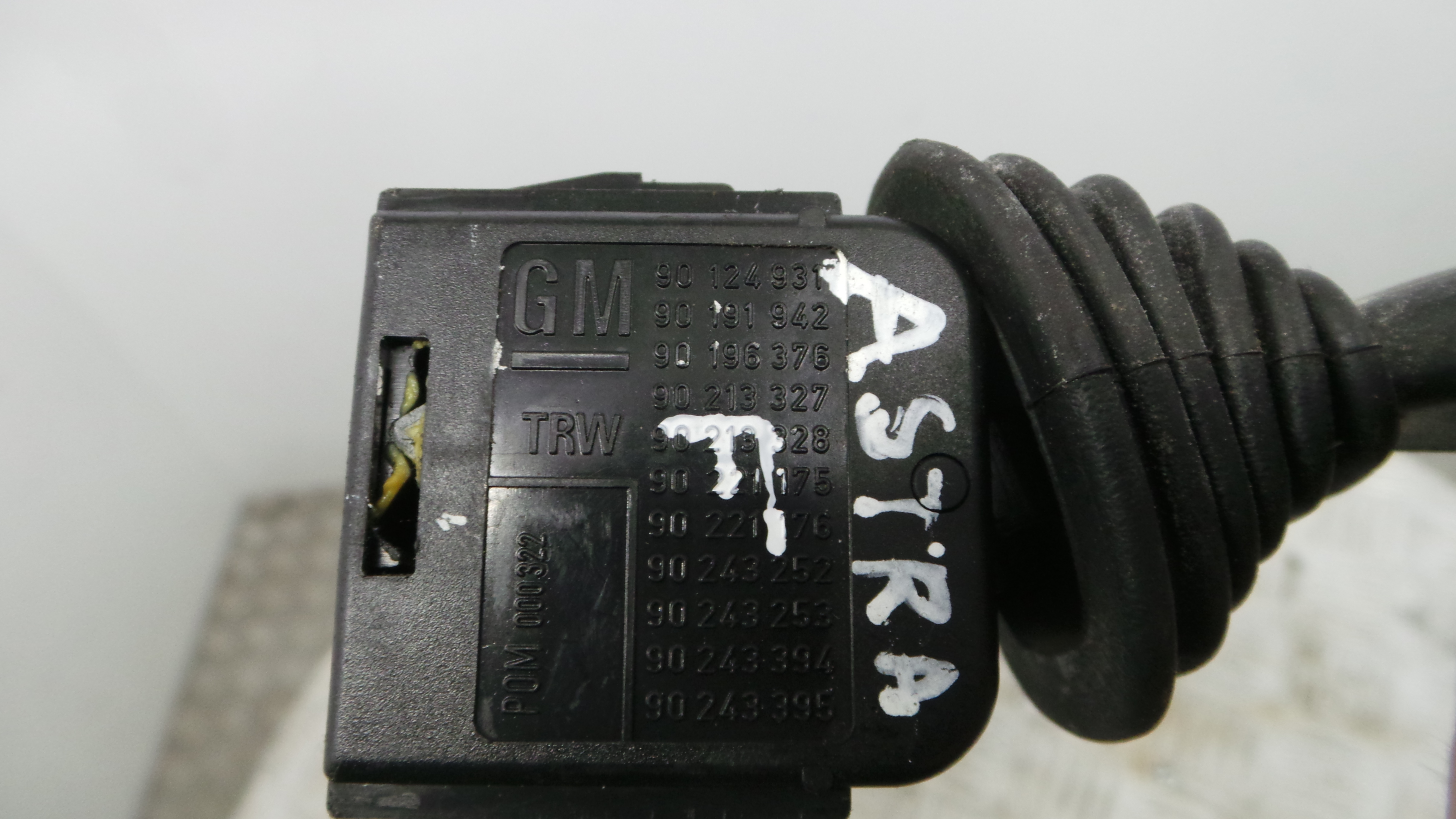 Comando de Limpa Para Brisas 90124931 - OPEL ASTRA F Hatchback (T92)-33628642