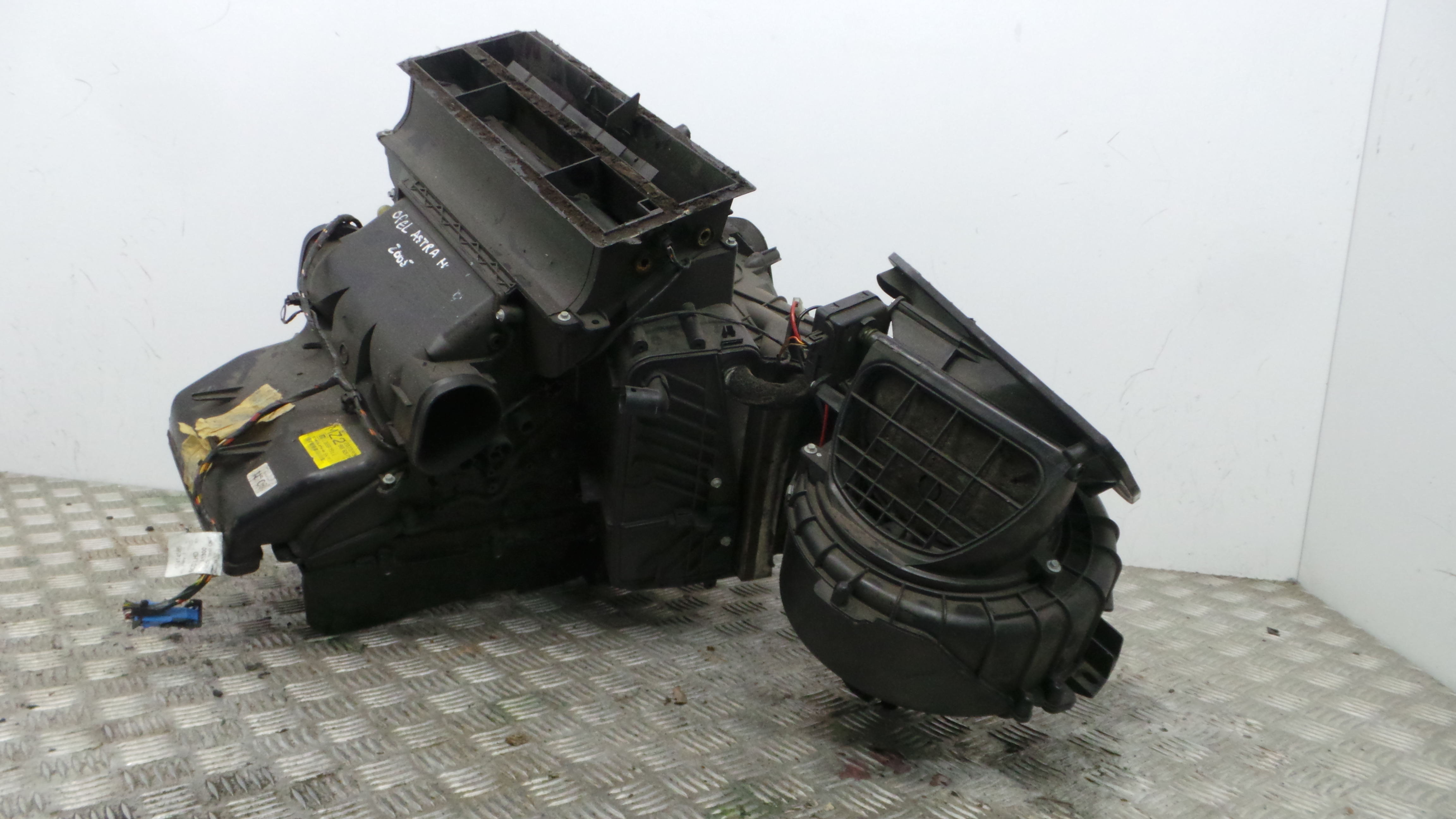 Caixa da Chauffage / Caixa da Sofagem 13227511 - OPEL ASTRA H (A04)-33628724