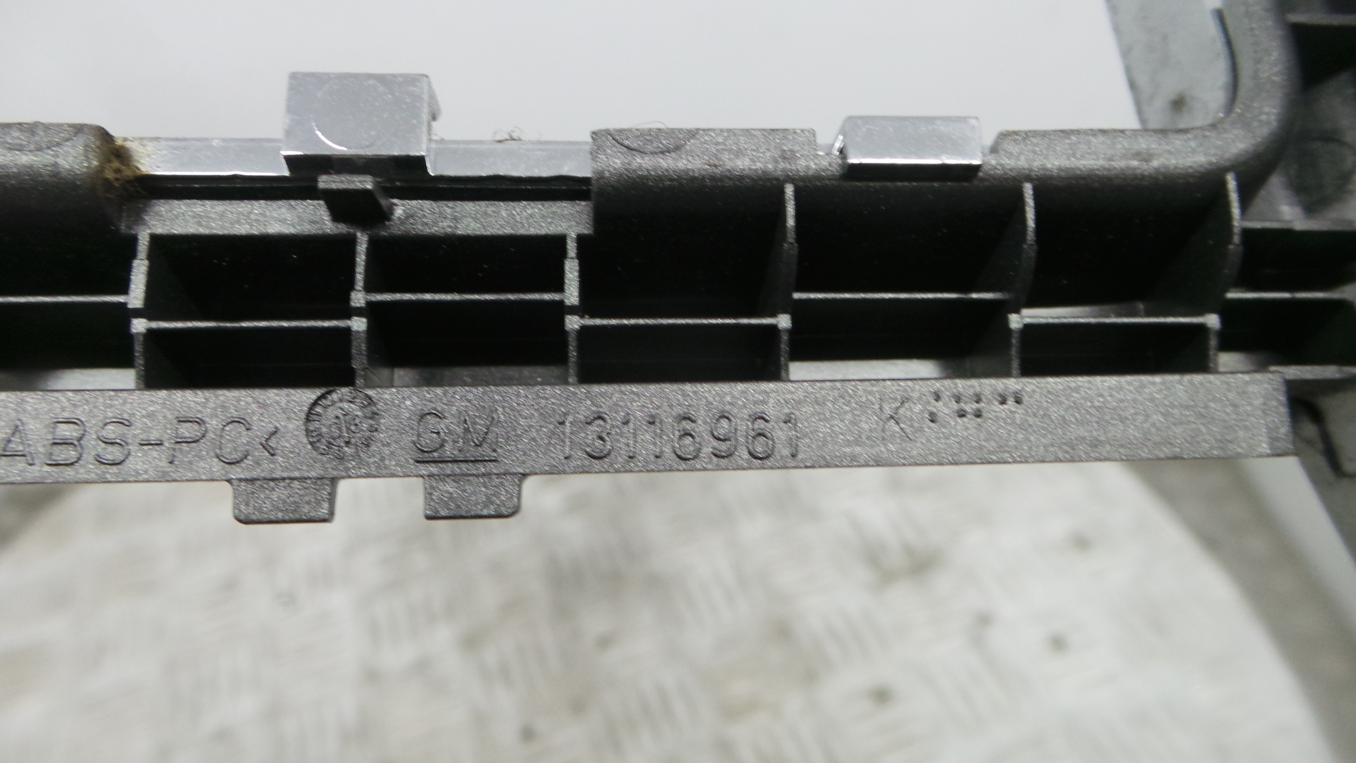 Consola central Tablier 13116961 - OPEL ASTRA H (A04)-33628767