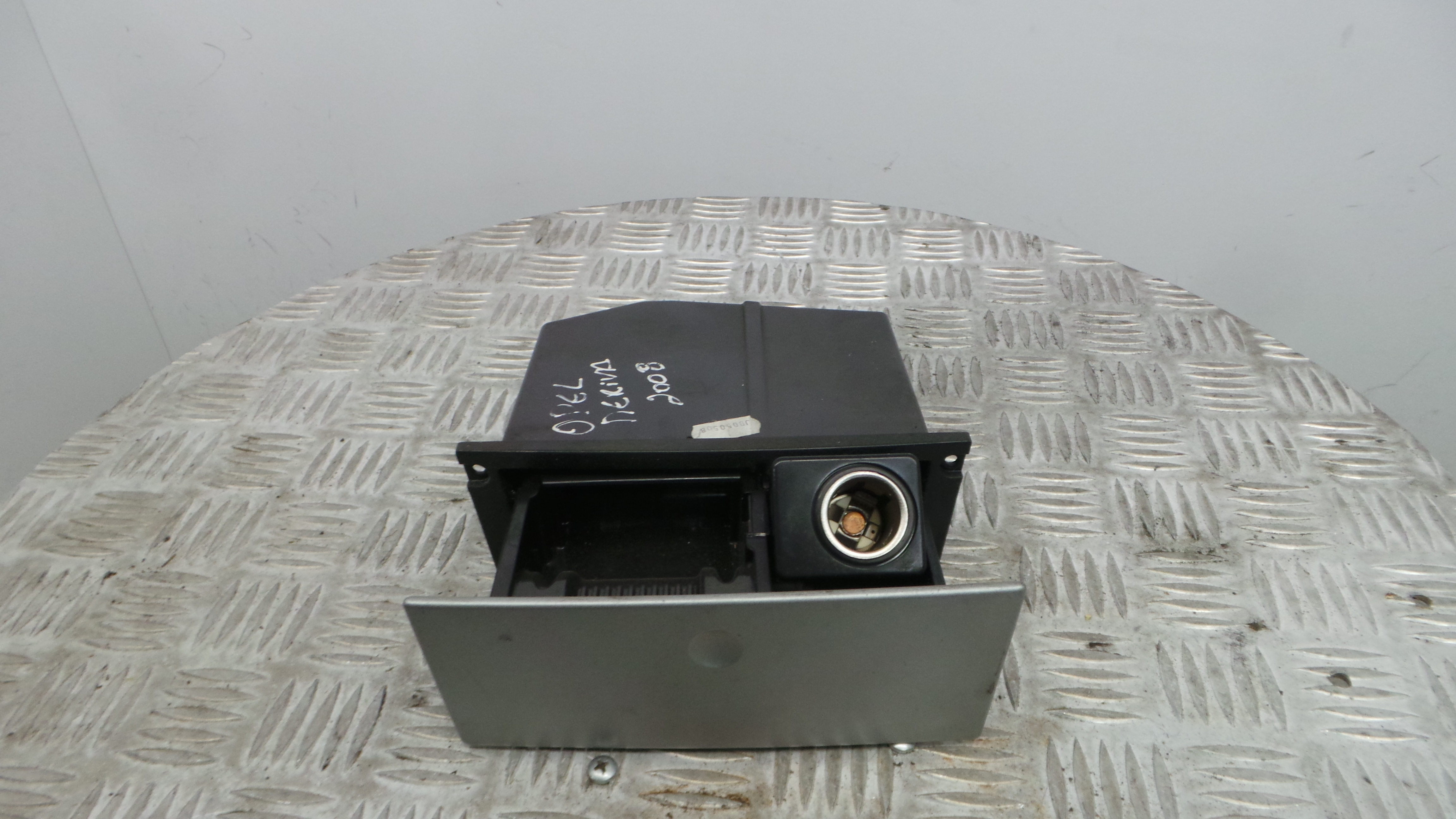 Cinzeiro 13130836 - OPEL MERIVA A Veículo multiuso (X03)-33628771