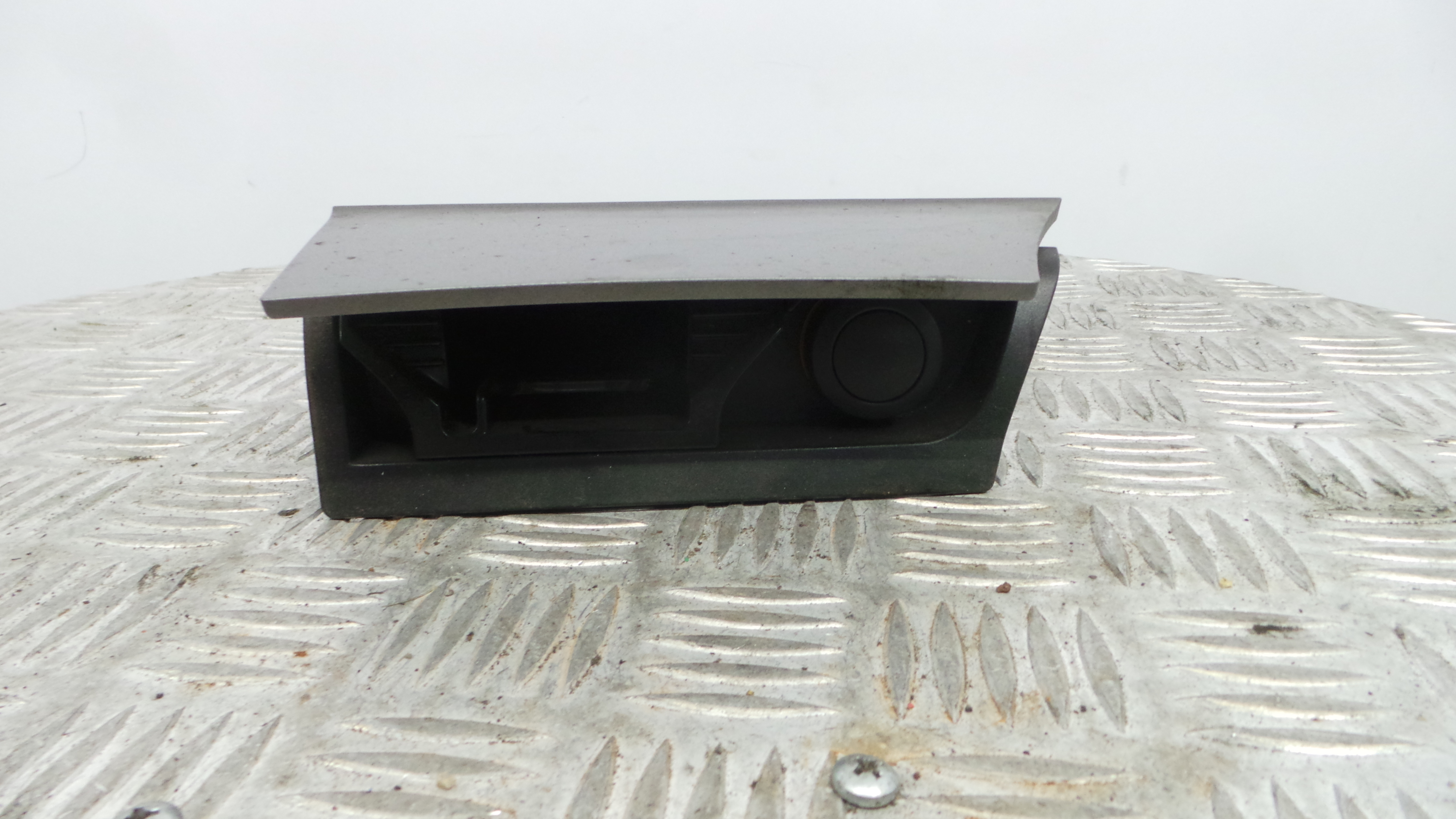 Cinzeiro 13133284 - OPEL ASTRA H (A04)-33628778