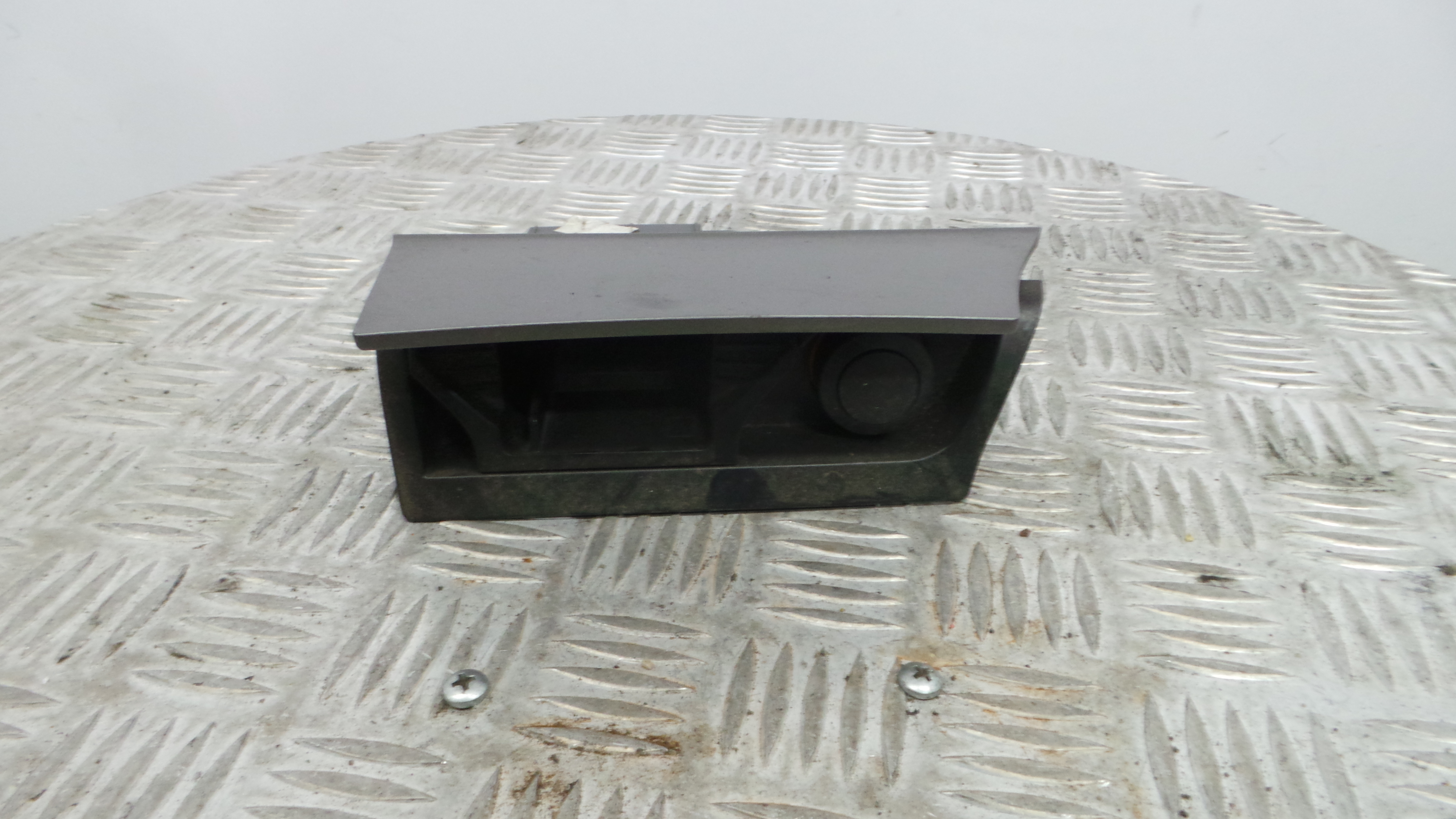 Cinzeiro 13133284 - OPEL ASTRA H (A04)-33628782