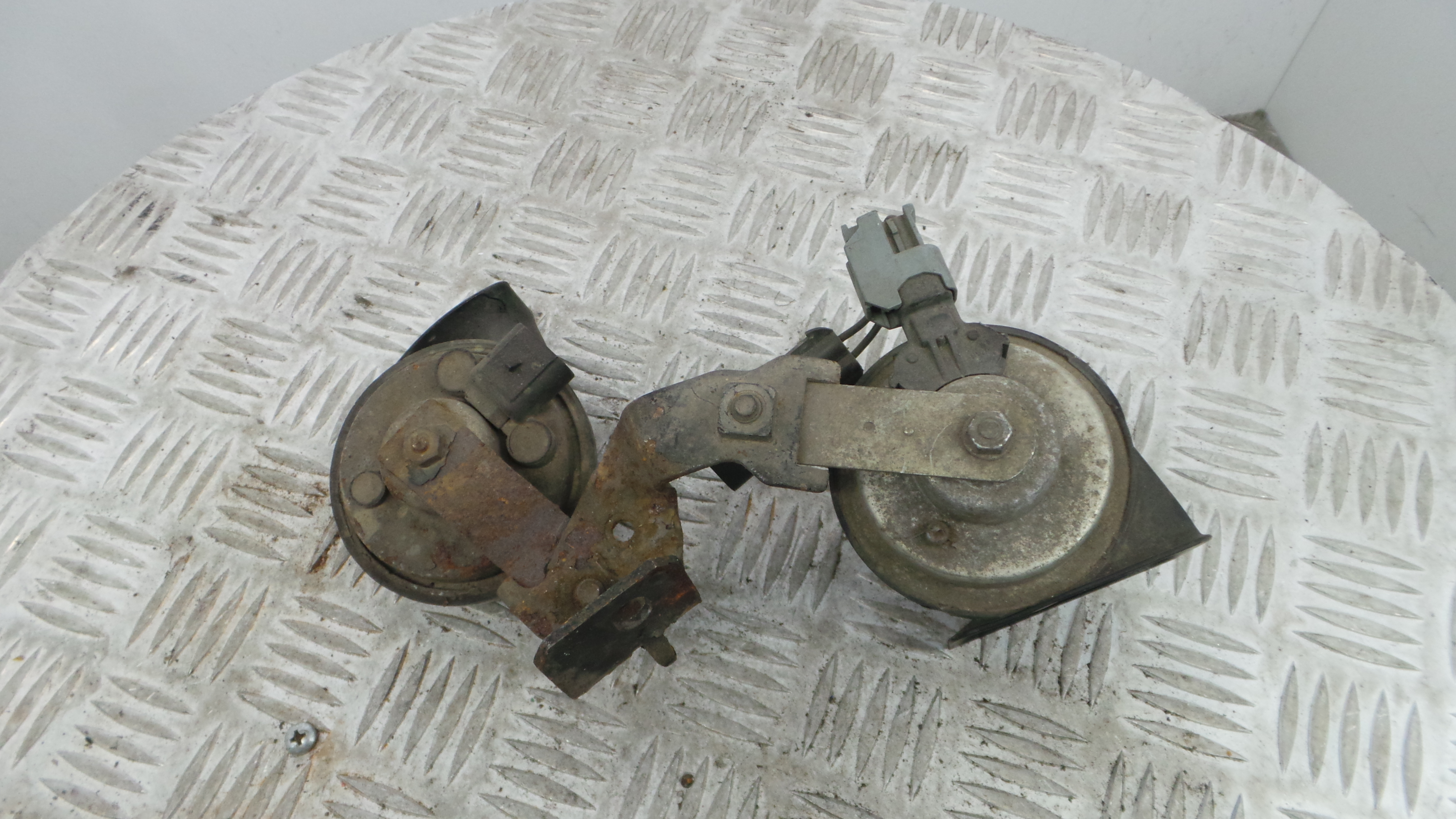 Buzina A28657625 - OPEL ASTRA H (A04)-33629573