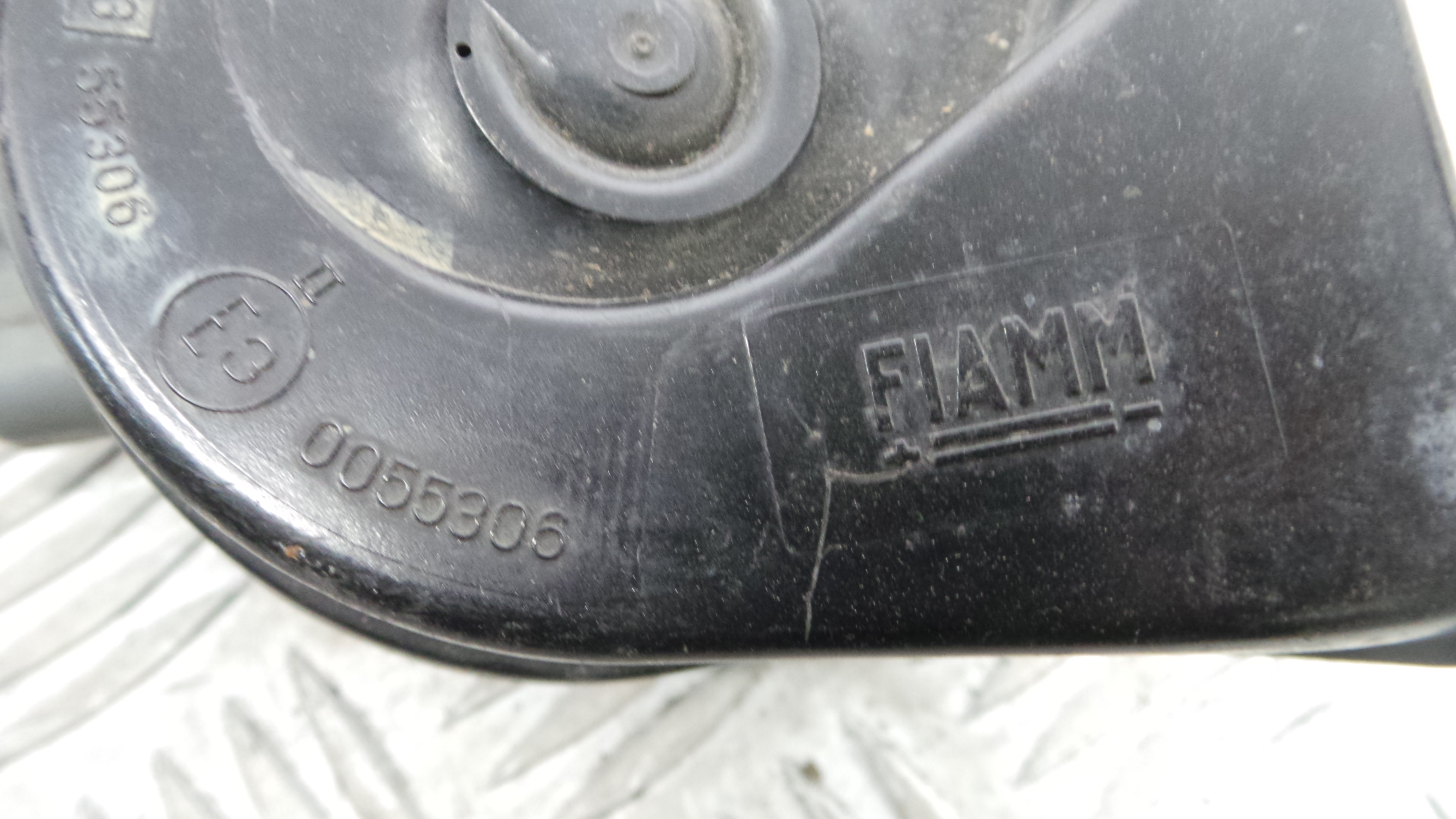 Buzina A28657625 - OPEL ASTRA H (A04)-33629573