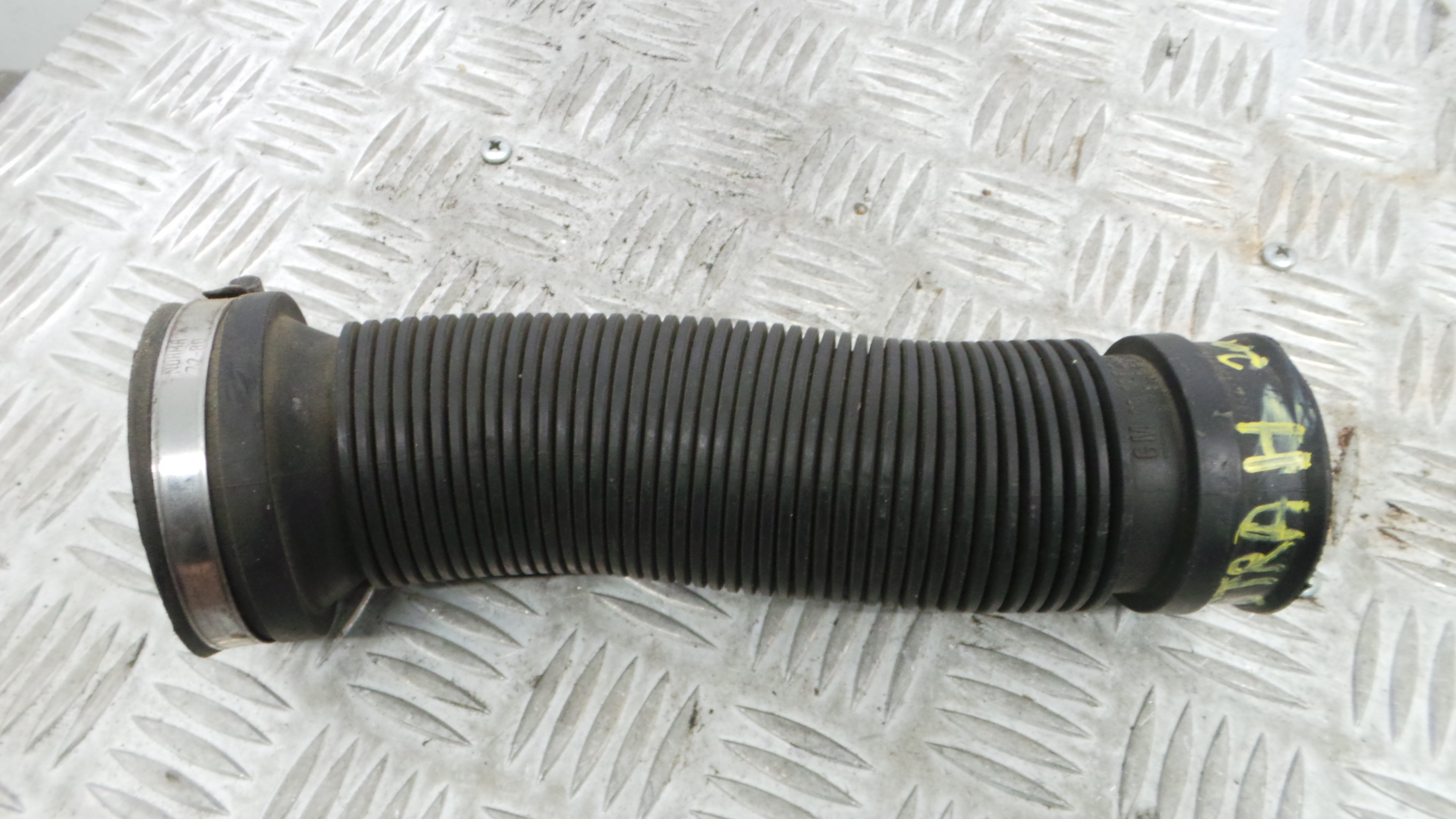 Tubo Caixa Filtro Ar 13105267 - OPEL ASTRA H (A04)-33629836 Tubo Caixa Filtro Ar 13105267 - OPEL ASTRA H (A04)-33629836