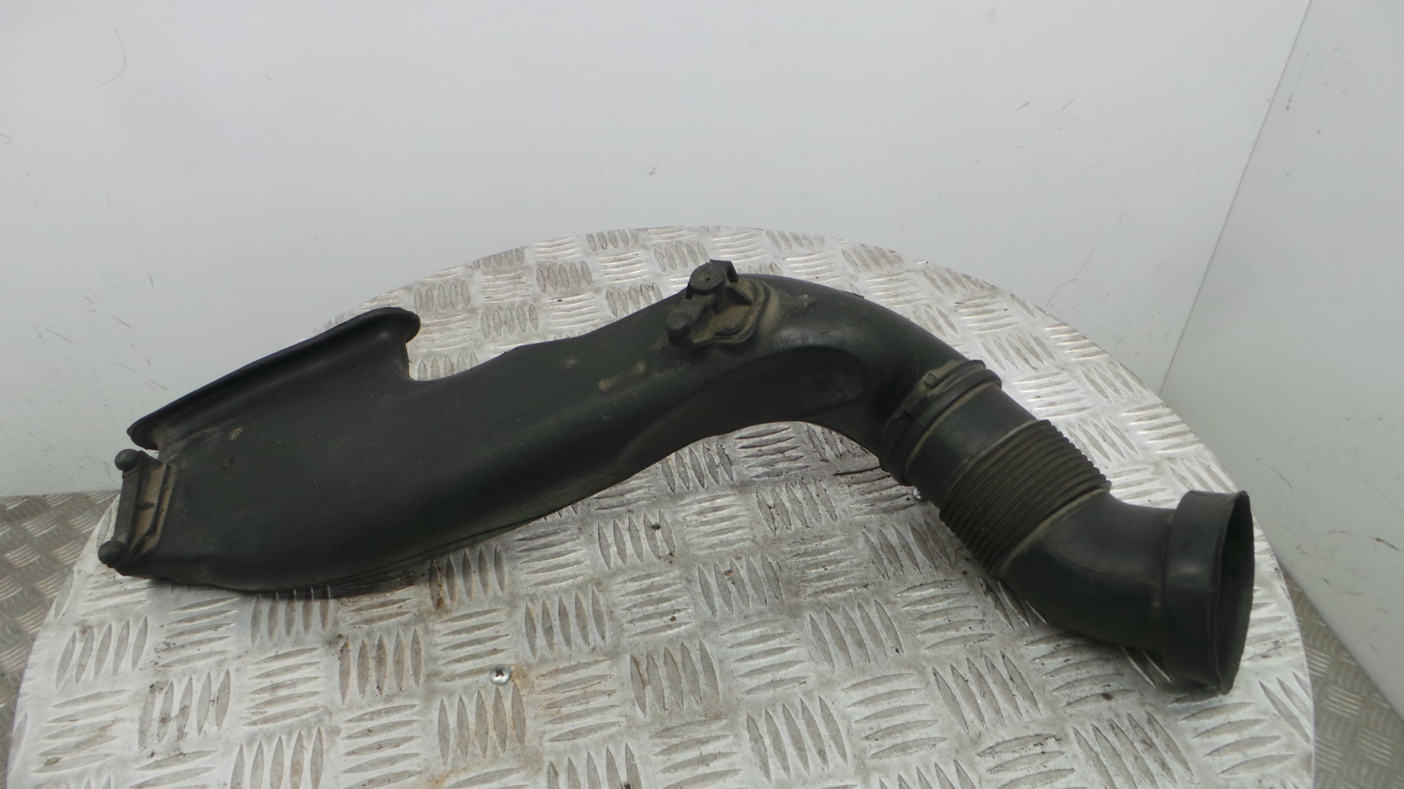 Tubo Caixa Filtro Ar 55351756 - OPEL ASTRA H (A04)-33629882