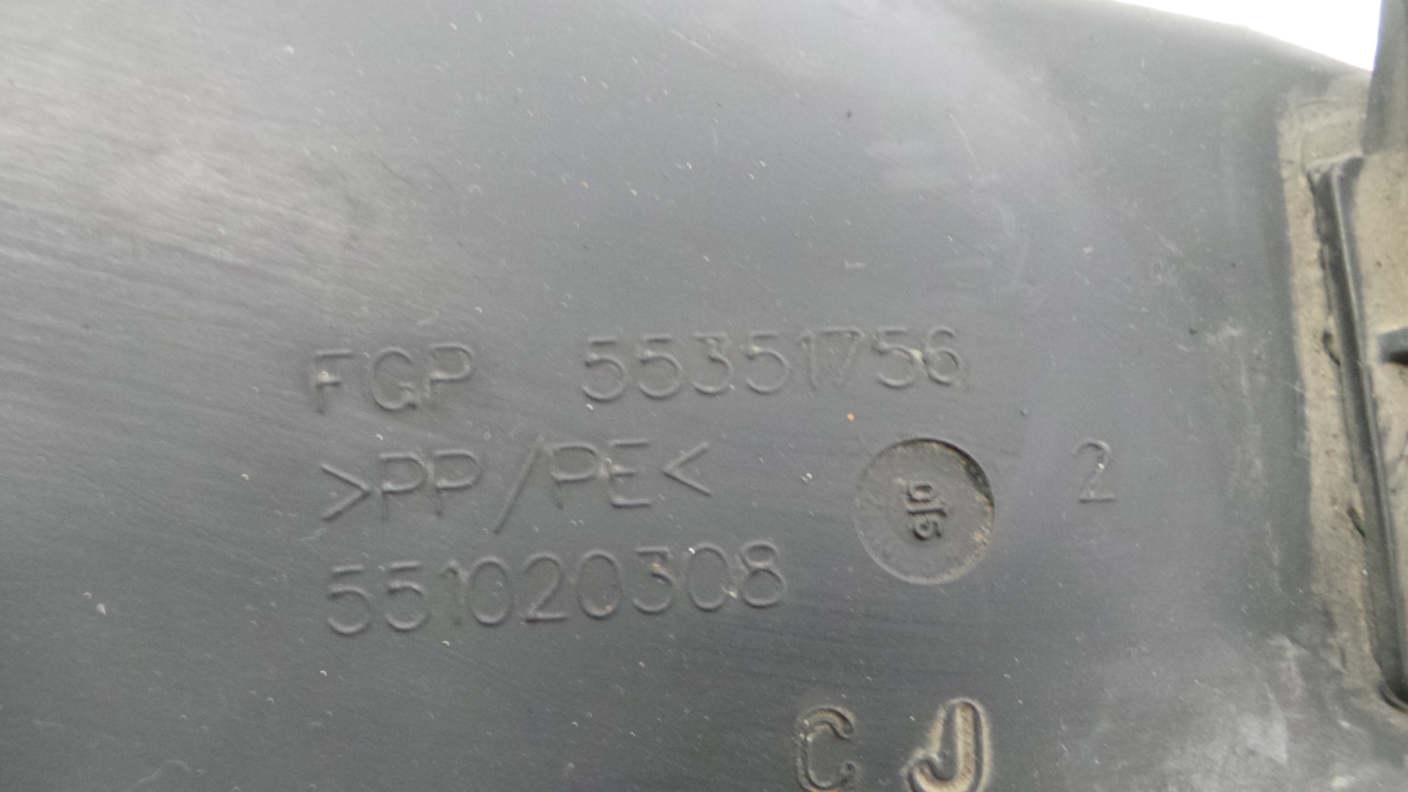 Tubo Caixa Filtro Ar 55351756 - OPEL ASTRA H (A04)-33629882