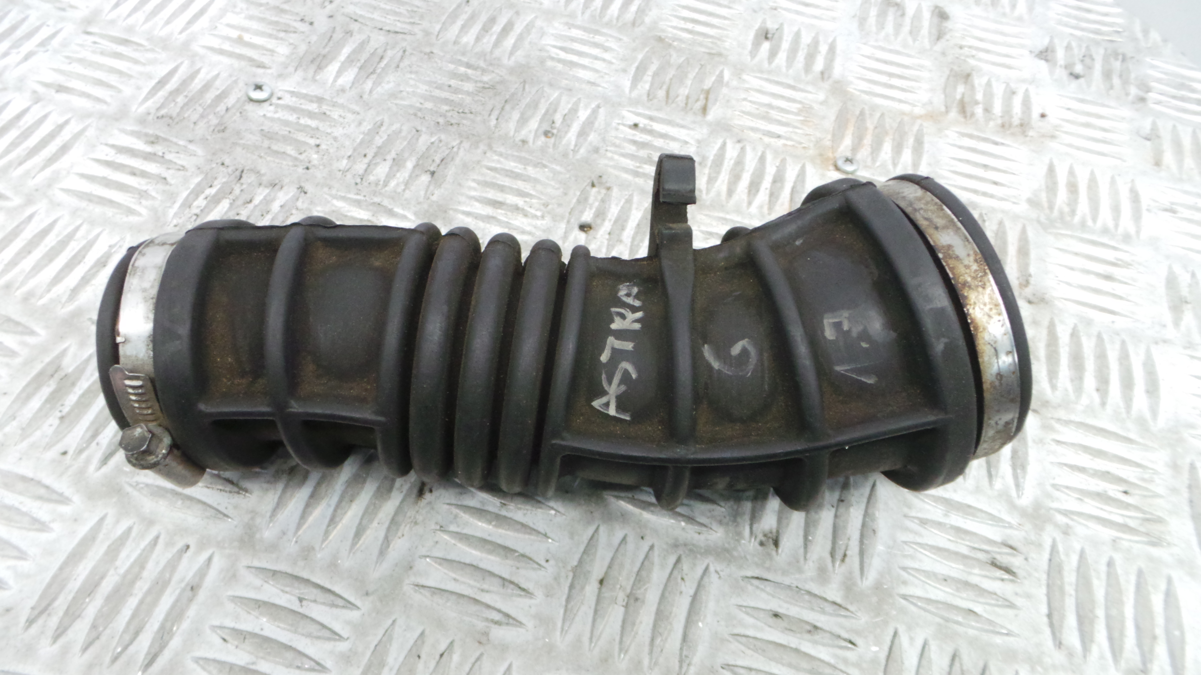 Tubo Intercooler 9129163 - OPEL ASTRA G Hatchback (T98)-33629971 Tubo Intercooler 9129163 - OPEL ASTRA G Hatchback (T98)-33629971