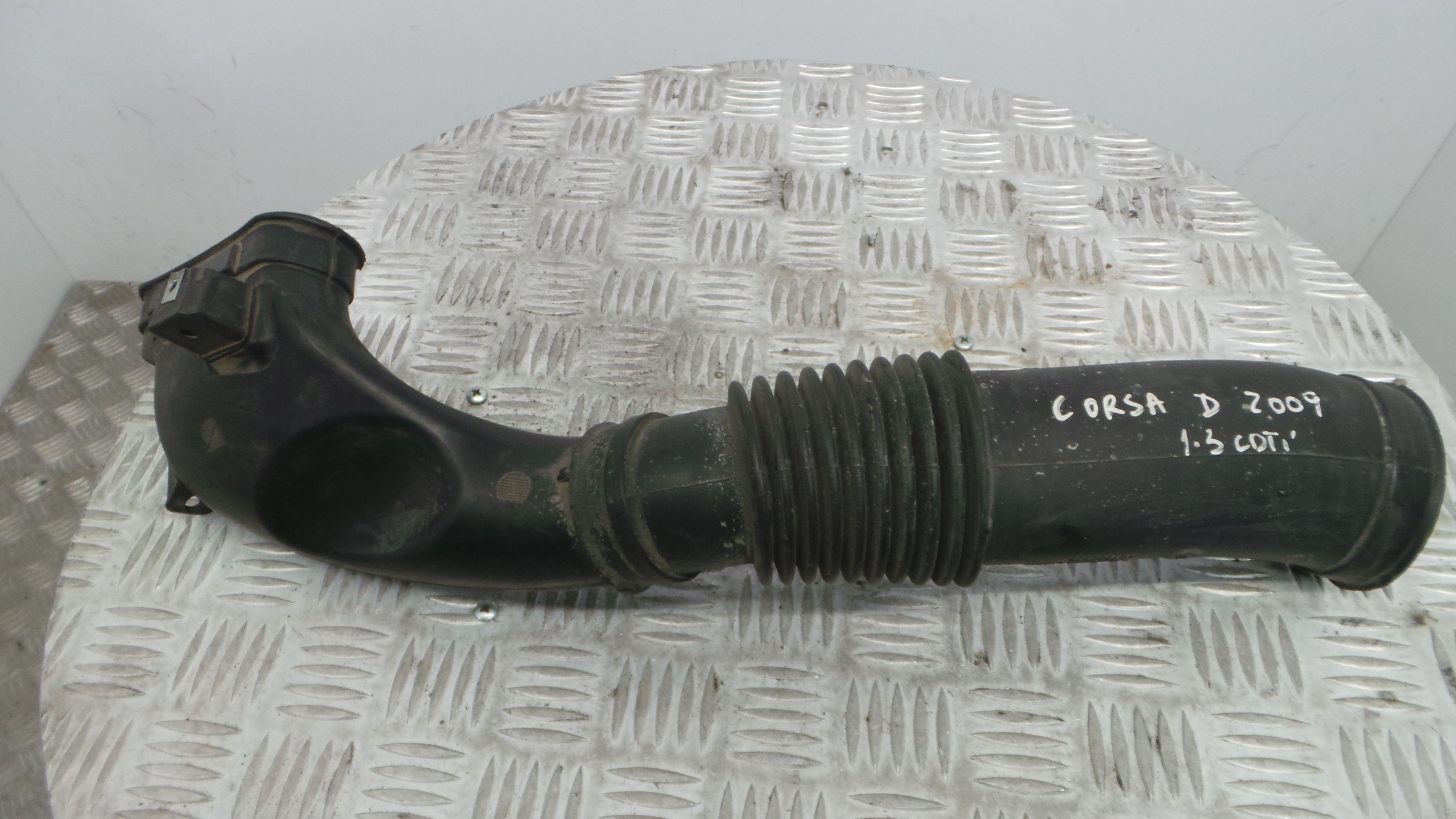 Tubo Caixa Filtro Ar 13241648 - OPEL CORSA D (S07)-33629977