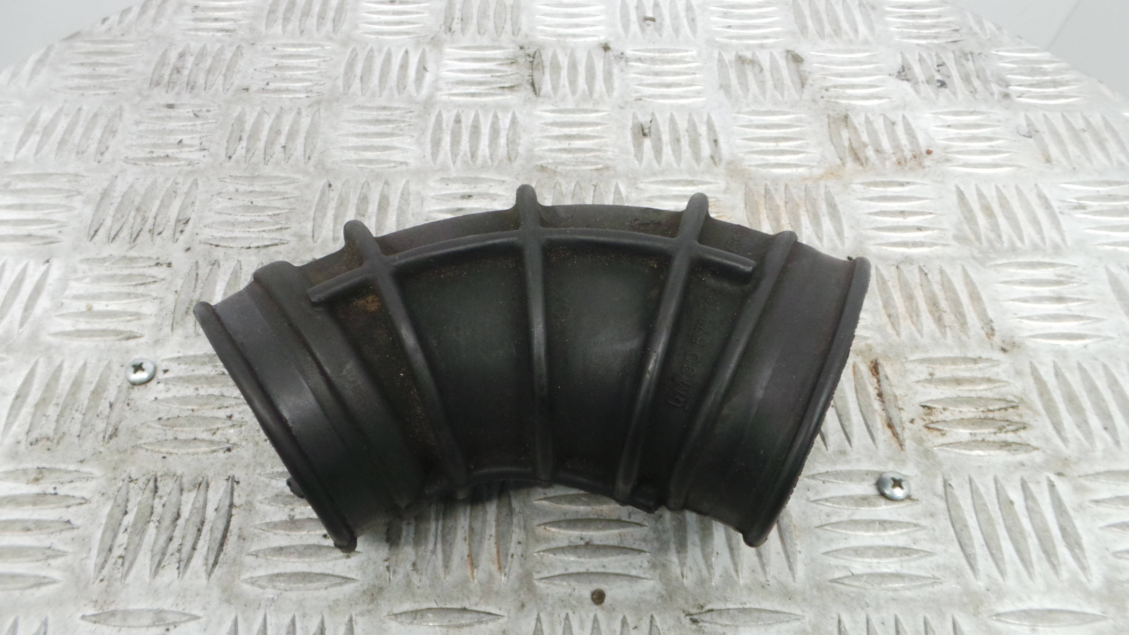 Tubo Intercooler 90572132 - OPEL OMEGA B (V94)-33629990