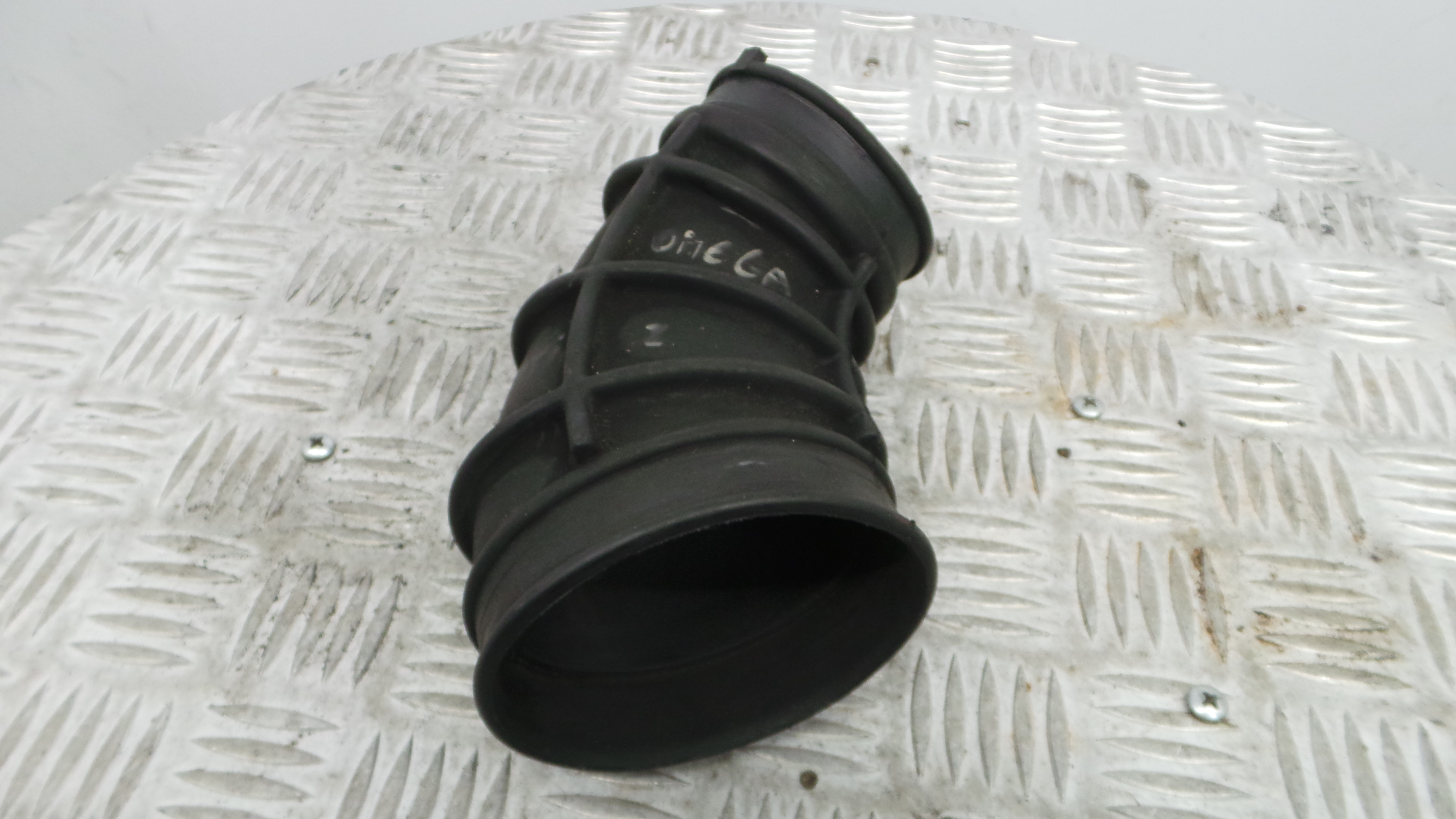 Tubo Intercooler 90572132 - OPEL OMEGA B (V94)-33629990